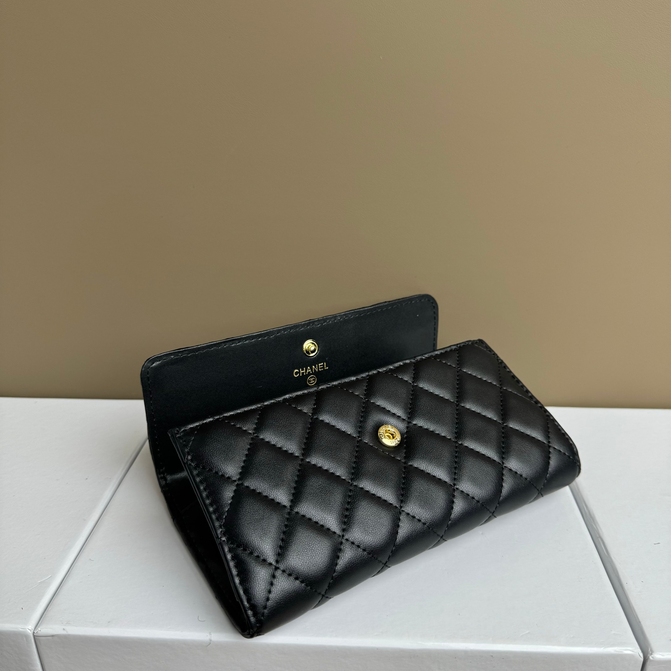 CHANEL高仿黑色經典絎縫長夾極簡雙C LOGO手拿錢包百搭時尚款｜歐美奢侈品精品推薦
