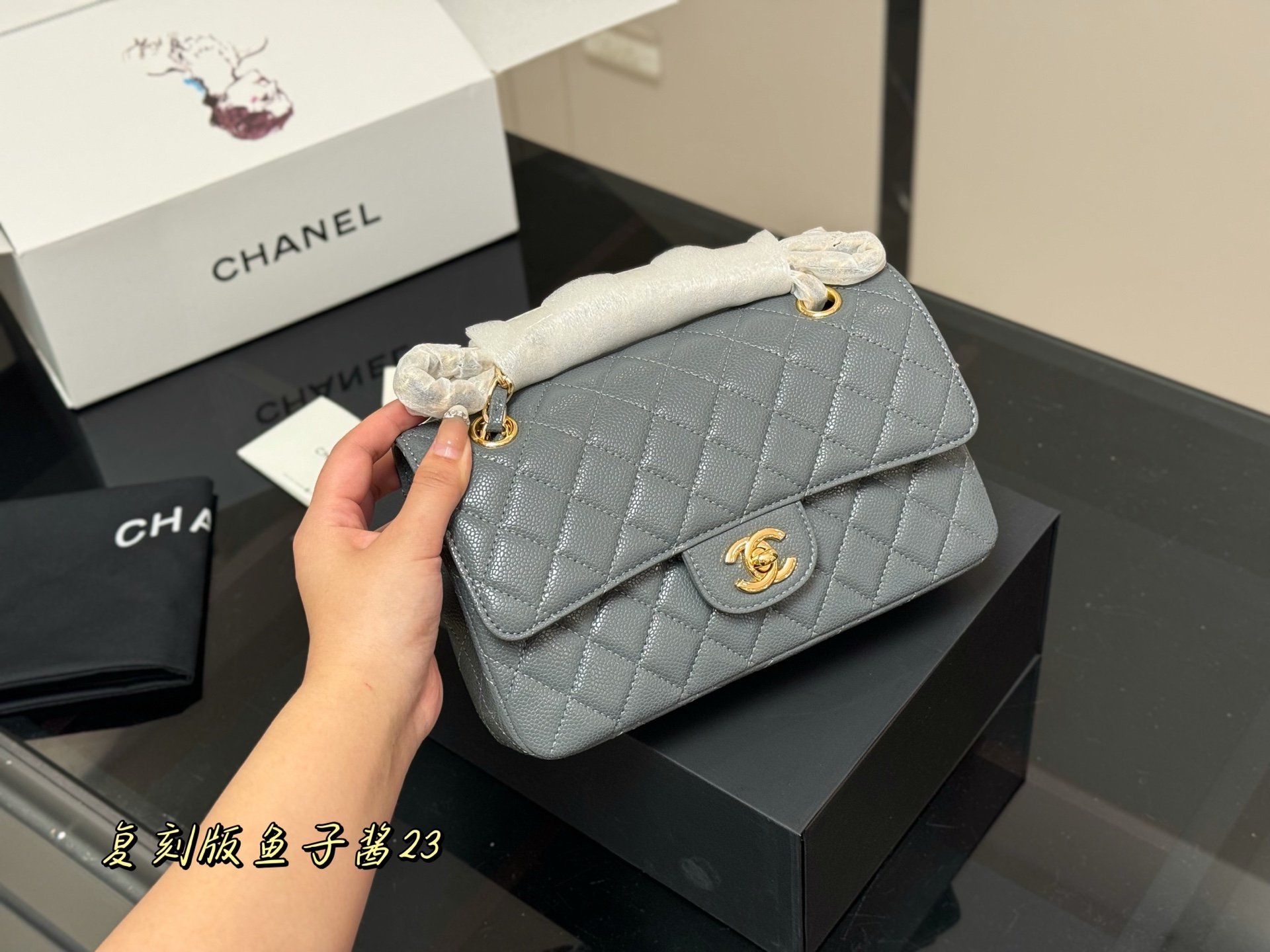 CHANEL高仿魚子醬手提包23cm 灰色女士復古鏈條包氣質百搭款｜歐美奢侈品精品推薦
