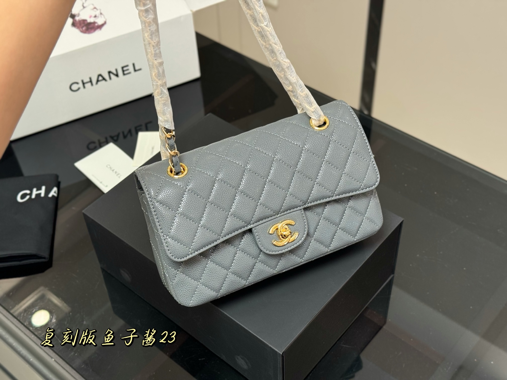 CHANEL高仿魚子醬手提包23cm 灰色女士復古鏈條包氣質百搭款｜歐美奢侈品精品推薦
