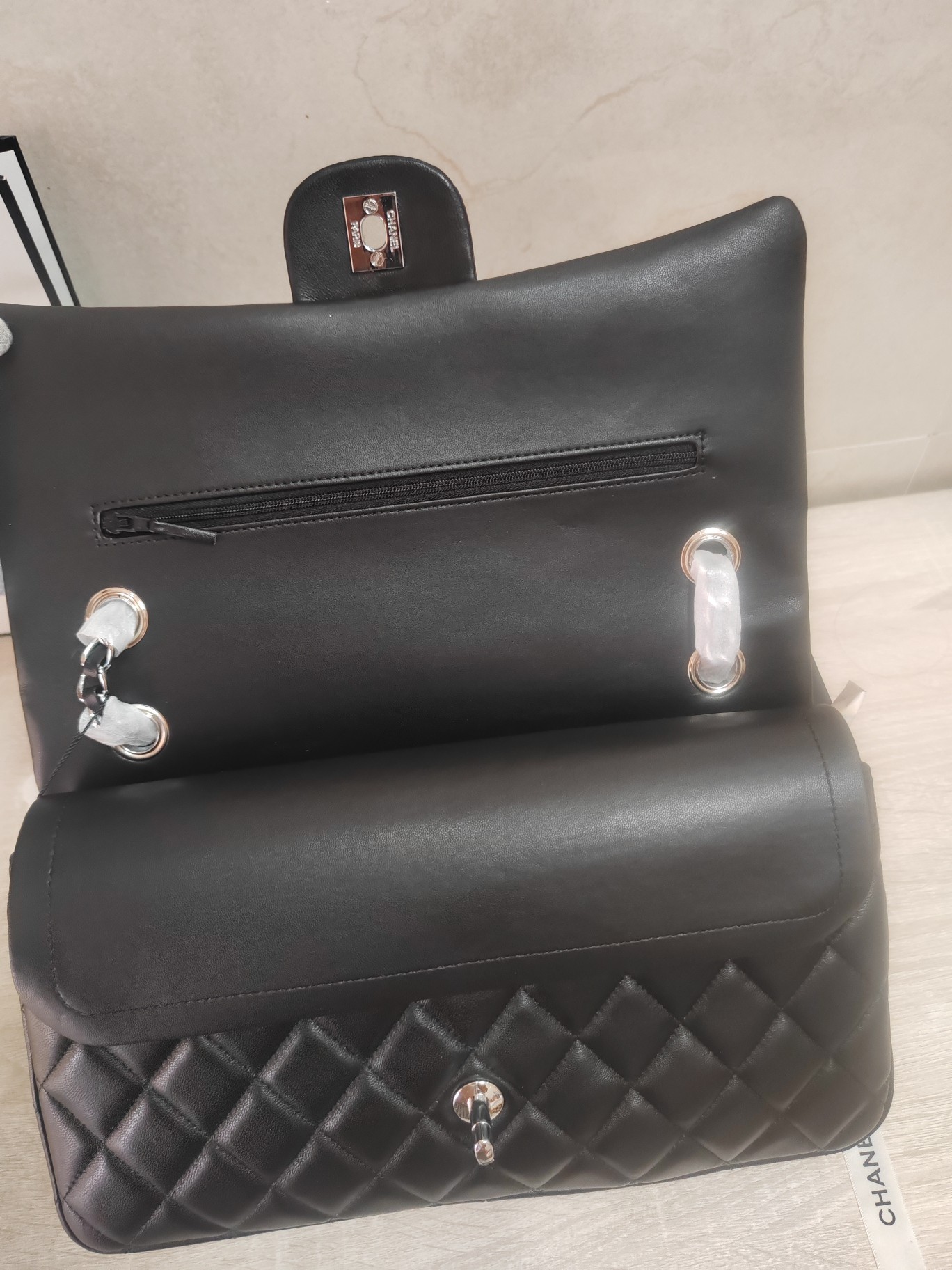 CHANEL 一比一黑色牛皮銀扣鏈條包 都會優雅實用款｜歐美奢侈品精品推薦