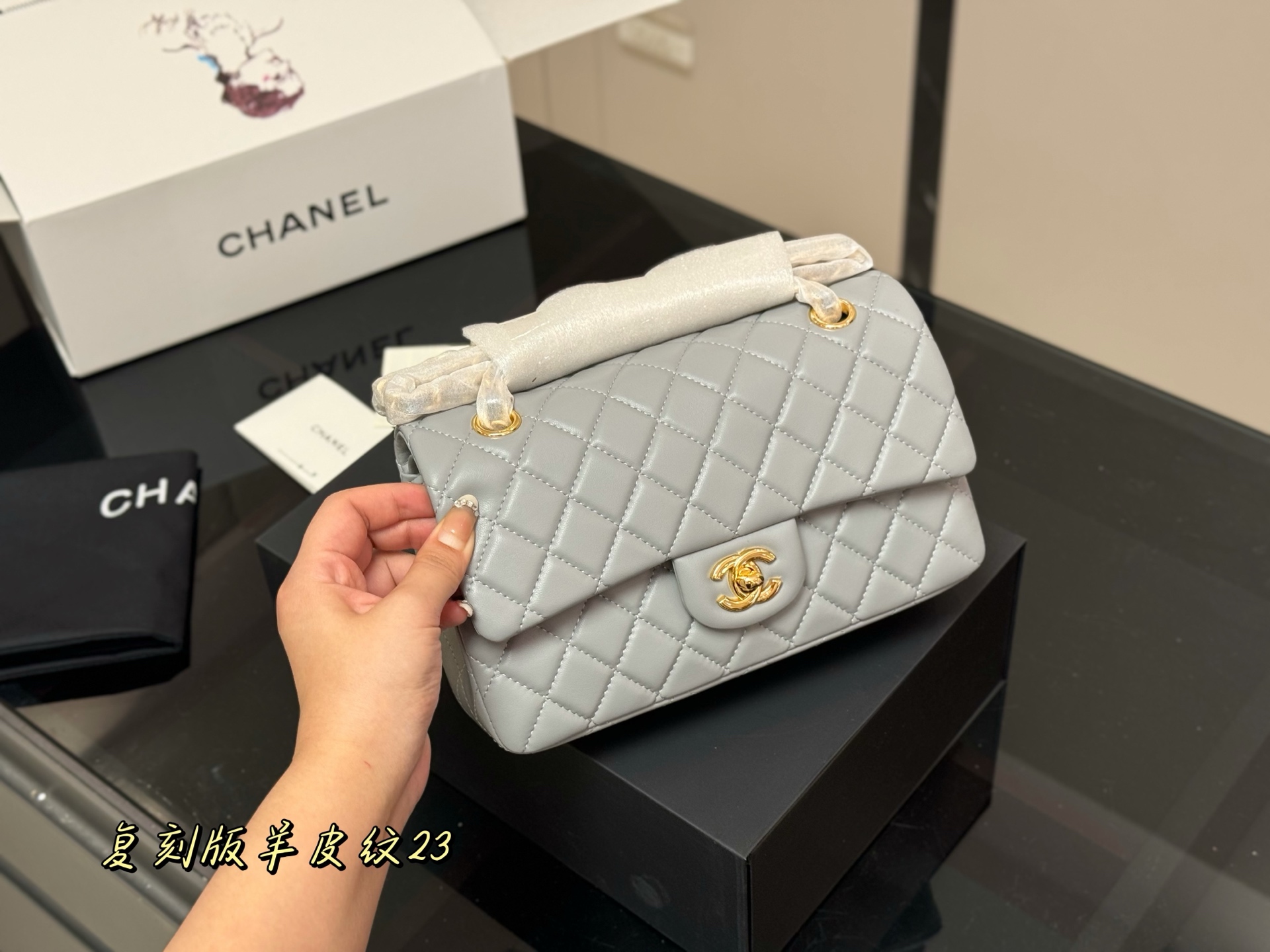 CHANEL高仿羊皮手提包23cm 灰色女士菱格鏈條包優雅通勤百搭款｜歐美奢侈品精品推薦