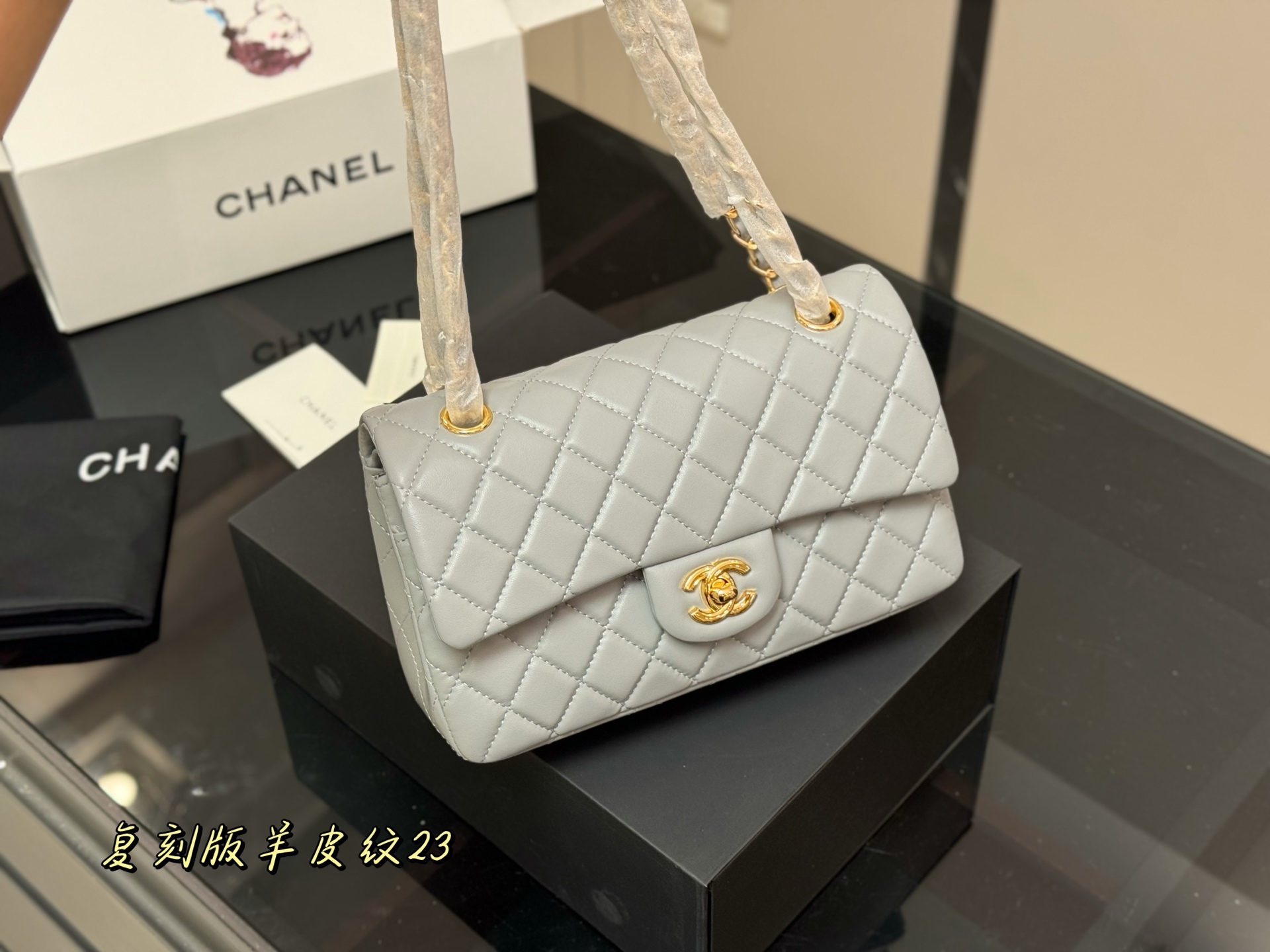 CHANEL高仿羊皮手提包23cm 灰色女士菱格鏈條包優雅通勤百搭款｜歐美奢侈品精品推薦