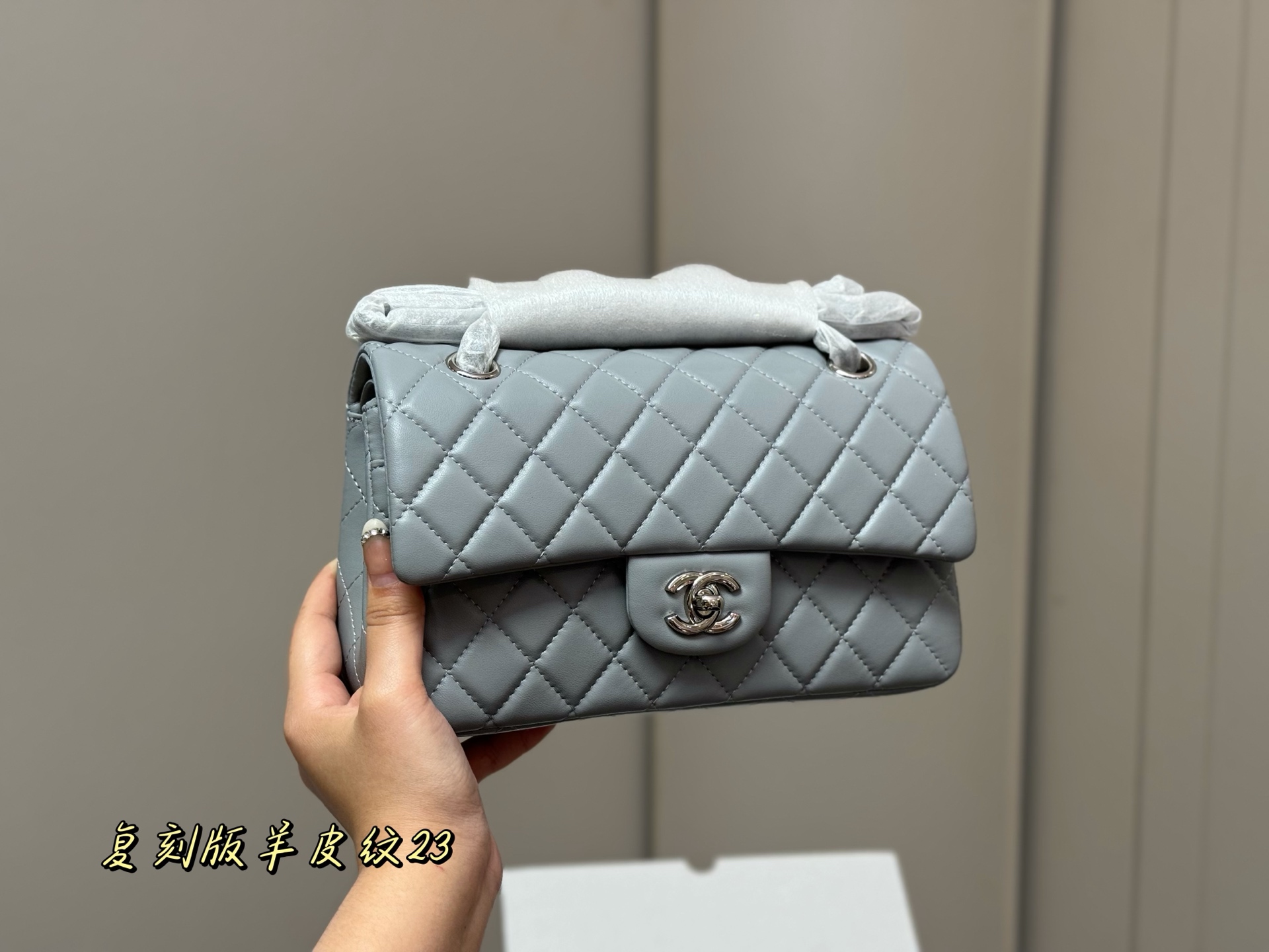 CHANEL高仿羊皮手提包23cm 灰色女士菱格鏈條包優雅通勤百搭款｜歐美奢侈品精品推薦