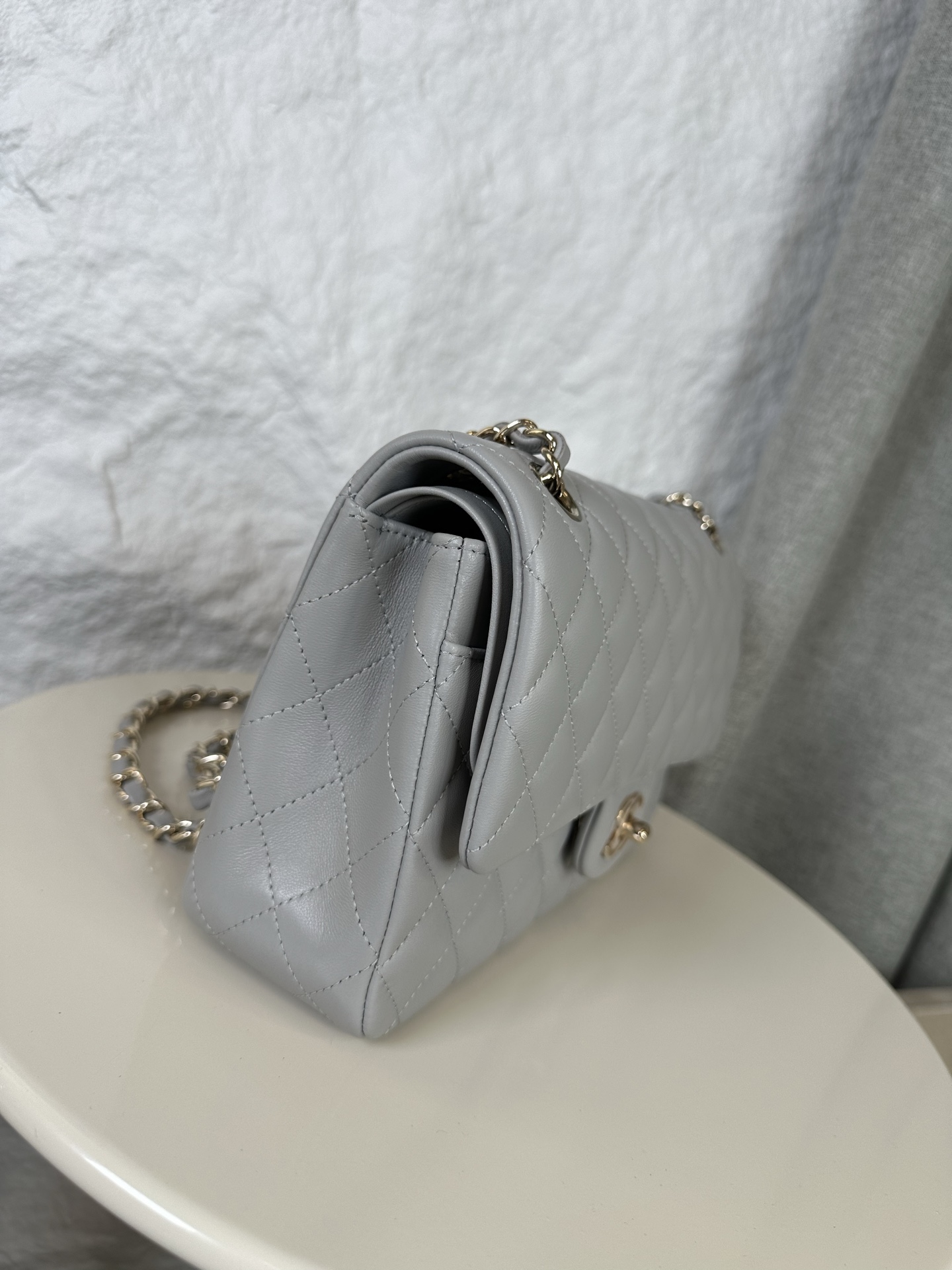 CHANEL高仿經典口蓋包30cm 灰色女士菱格鏈條包高級氣質通勤必備款｜歐美奢侈品精品推薦