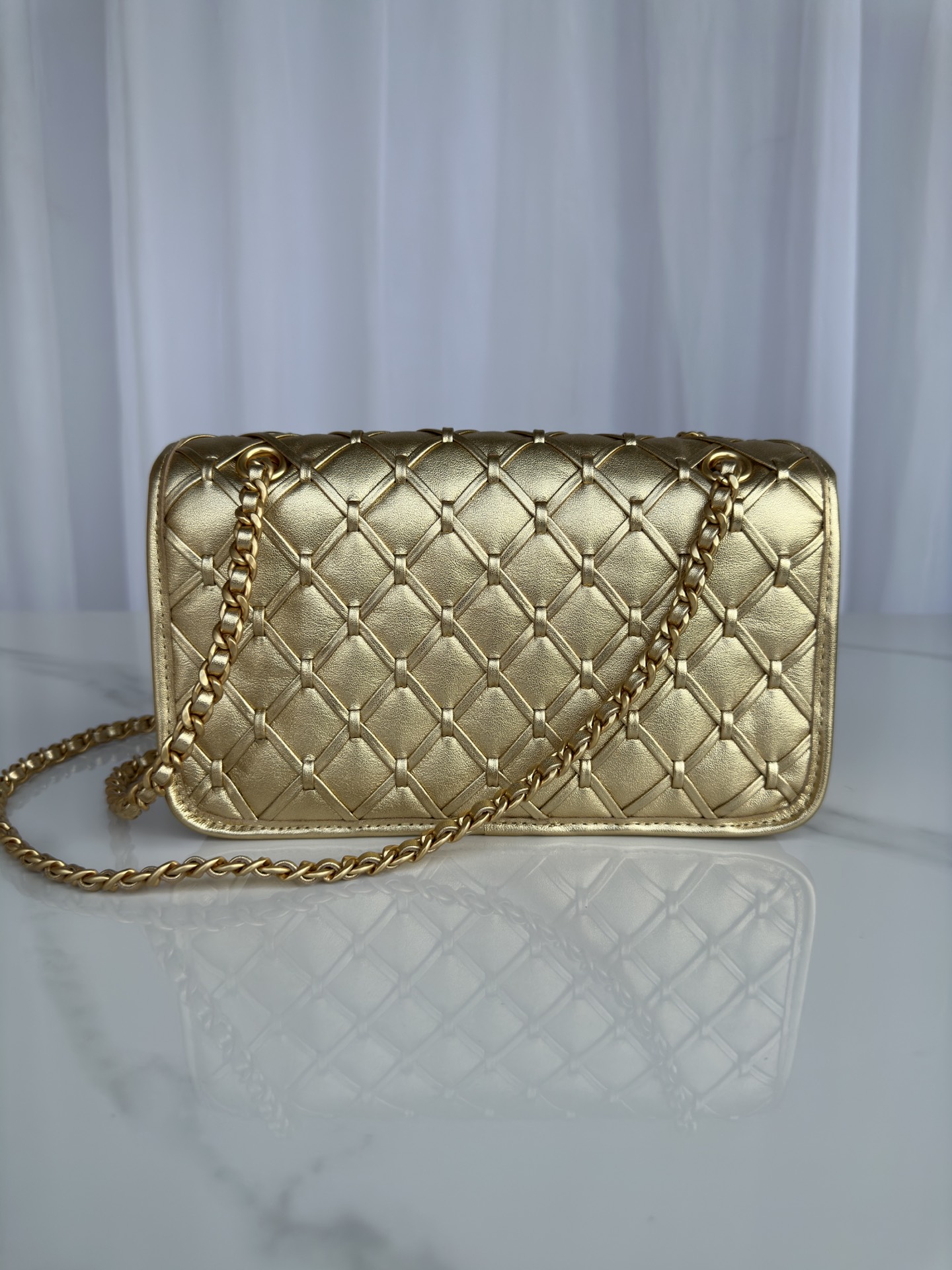 CHANEL 高仿金色菱格迷你鏈條包 雙C扣華麗造型 亮眼派對必備款｜歐美奢侈品精品推薦