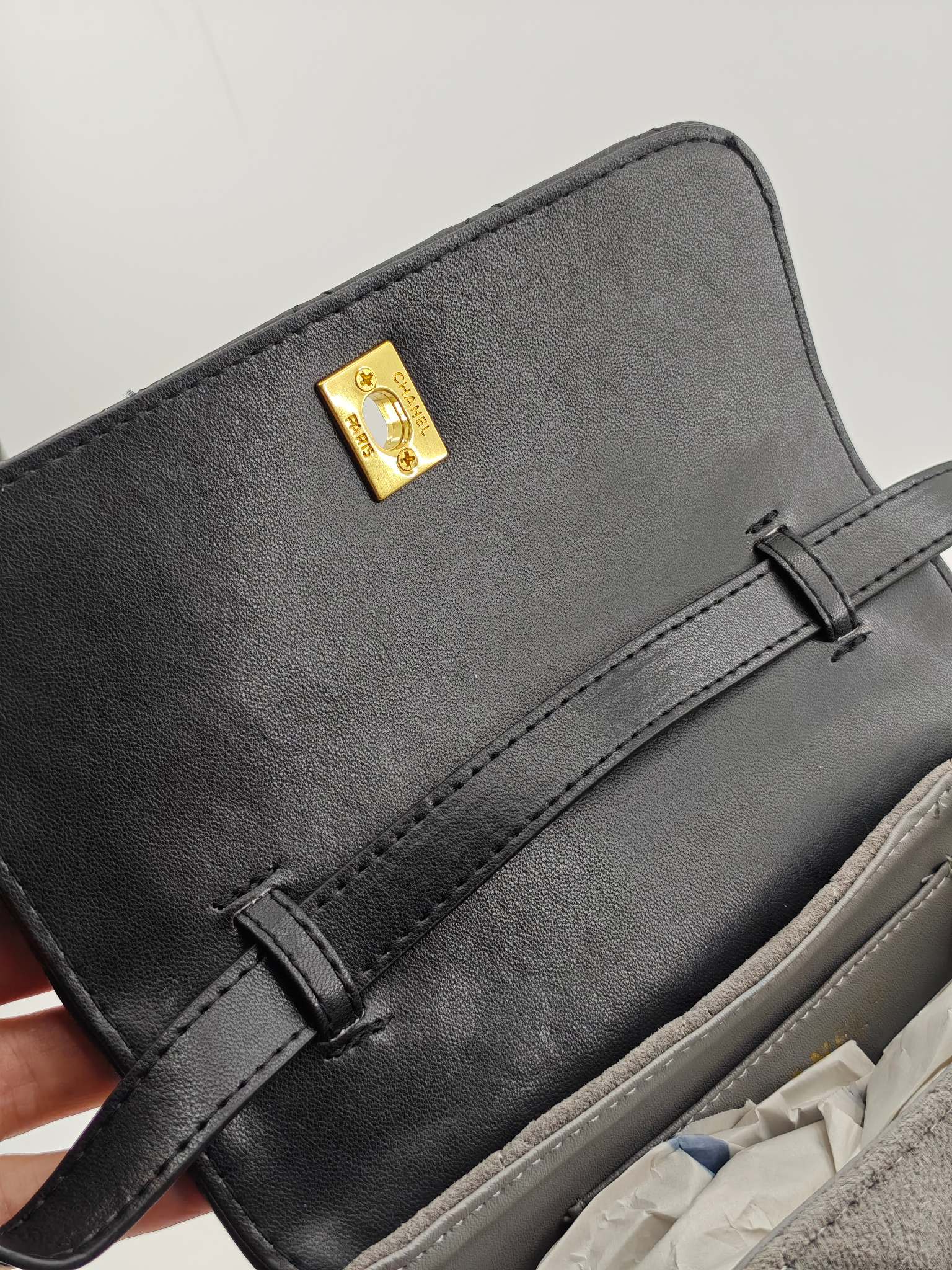 CHANEL A貨拼色菱格單肩包 經典小香風設計 搭配金色雙C扣細節｜歐美奢侈品精品推薦
