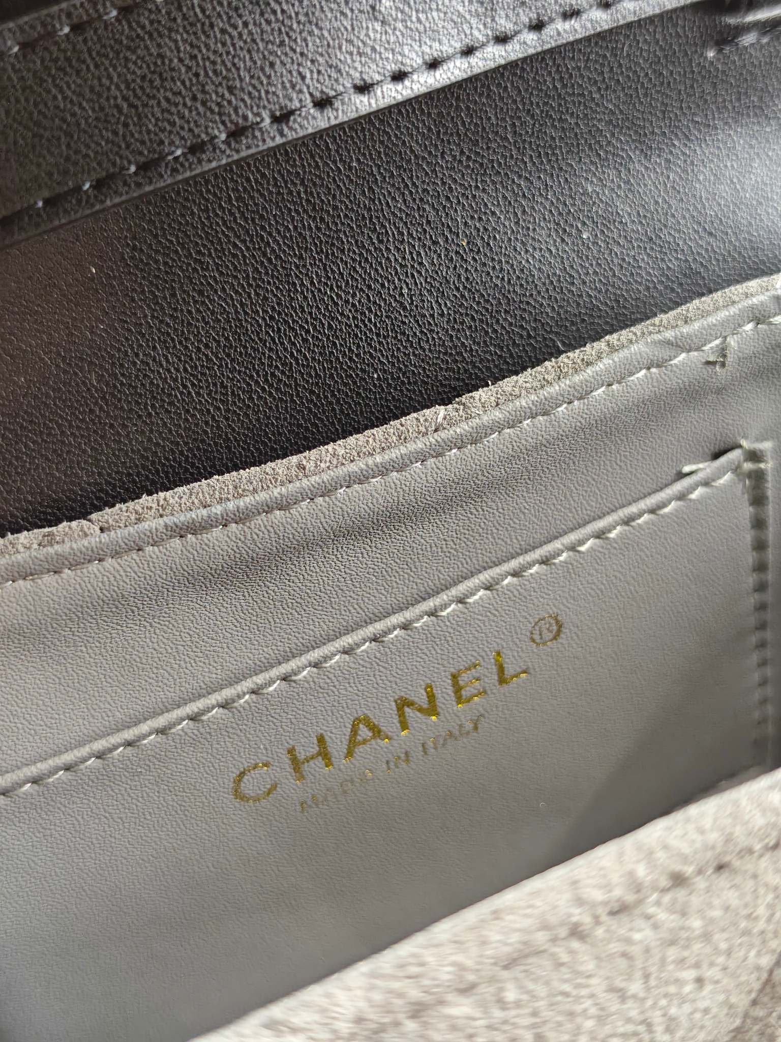 CHANEL A貨拼色菱格單肩包 經典小香風設計 搭配金色雙C扣細節｜歐美奢侈品精品推薦