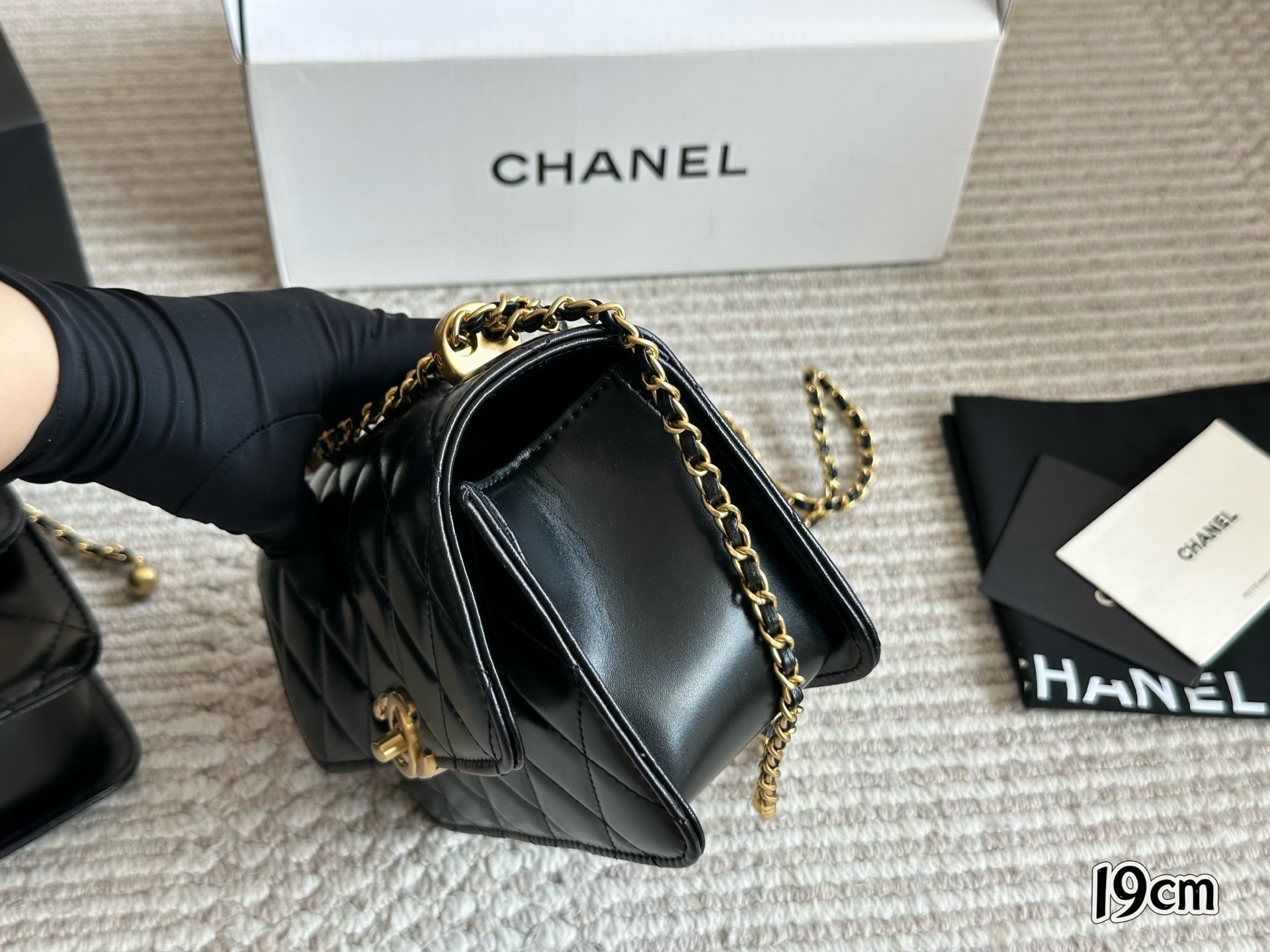 CHANEL高仿經典口蓋包19cm 女士鏈條包奢華復古氣質百搭款｜歐美奢侈品精品推薦