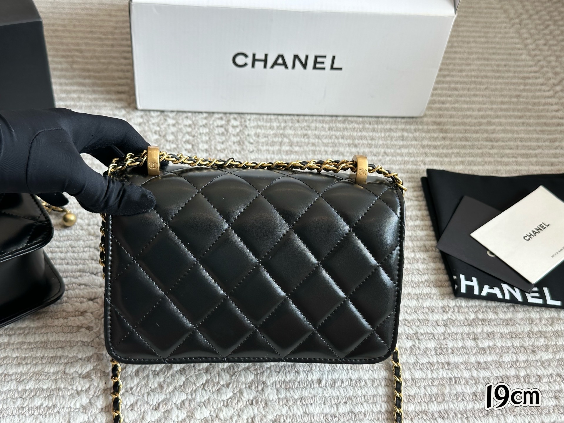 CHANEL高仿經典口蓋包19cm 女士鏈條包奢華復古氣質百搭款｜歐美奢侈品精品推薦