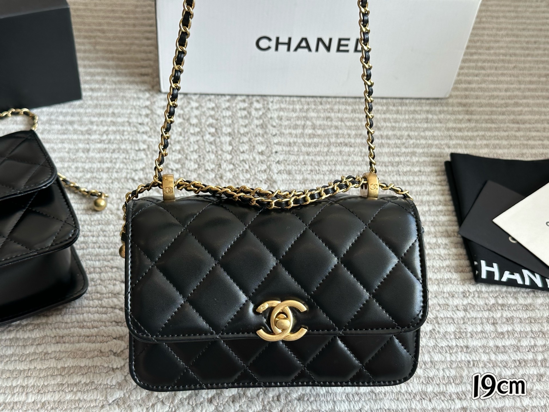 CHANEL高仿經典口蓋包19cm 女士鏈條包奢華復古氣質百搭款｜歐美奢侈品精品推薦
