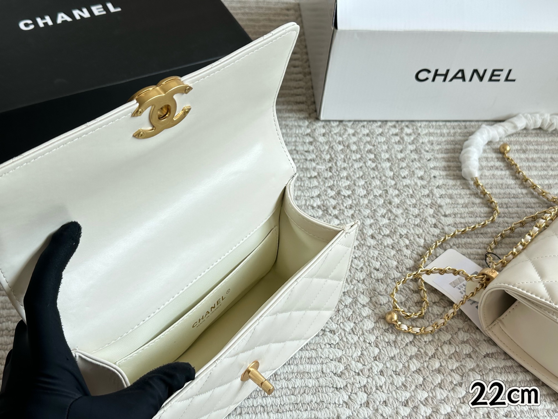 CHANEL高仿經典口蓋包22cm 女士米白鏈條包優雅百搭復古奢華款｜歐美奢侈品精品推薦