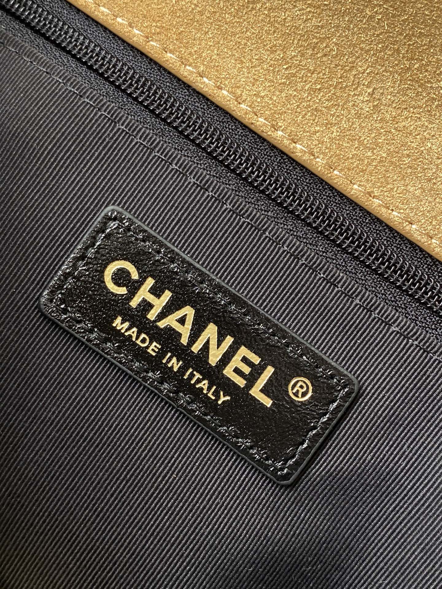 CHANEL 一比一 拼色手提口蓋包 羊絨皮拼牛皮設計｜歐美奢侈品精品推薦