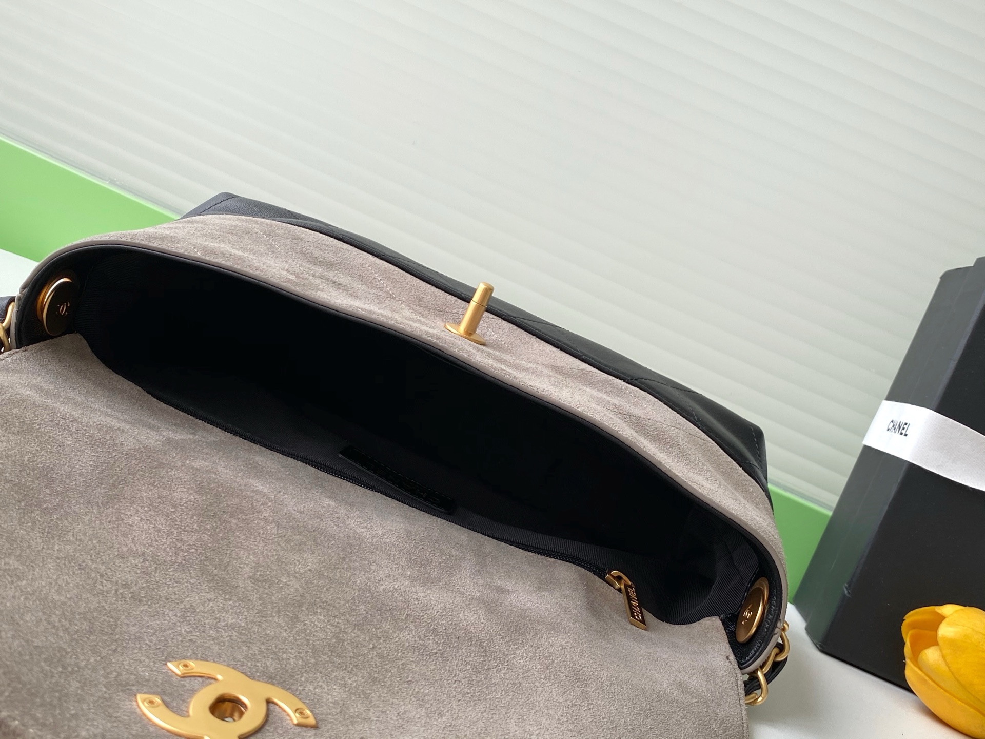 CHANEL 一比一 拼色手提口蓋包 灰黑撞色設計｜歐美奢侈品精品推薦