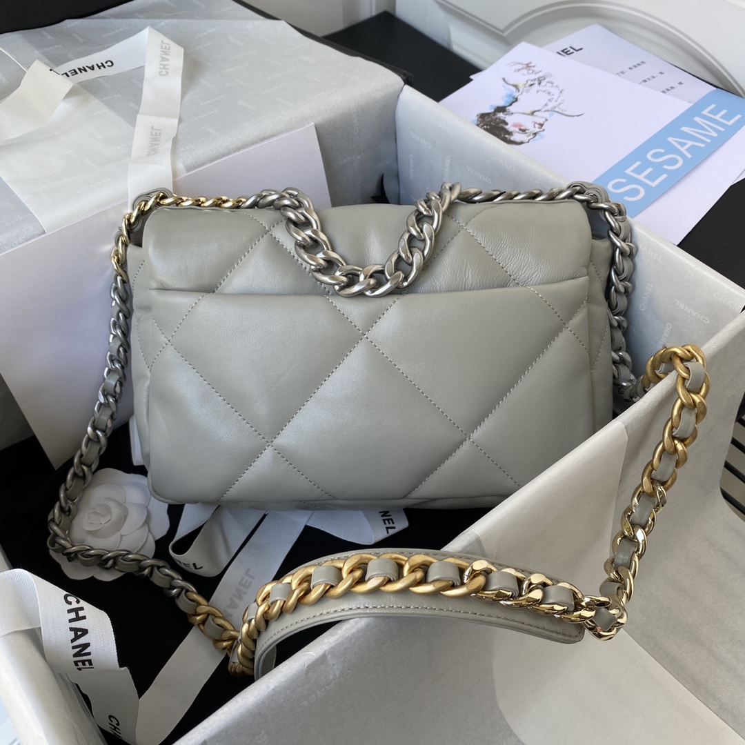 CHANEL 高仿 19 系列口蓋包 灰色羊皮鏈條設計｜歐美奢侈品精品推薦