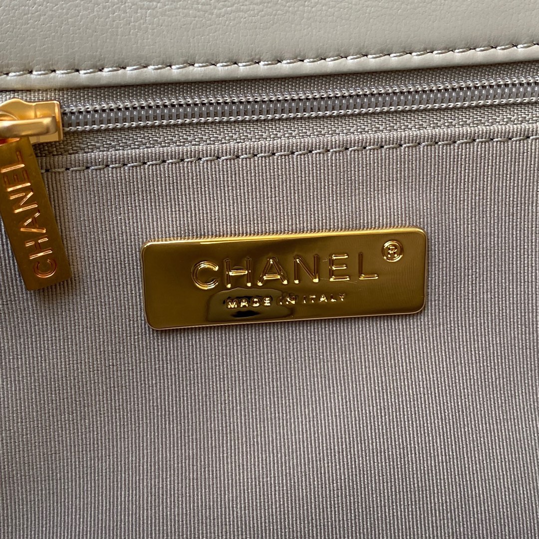 CHANEL 高仿 19 系列口蓋包 灰色羊皮鏈條設計｜歐美奢侈品精品推薦