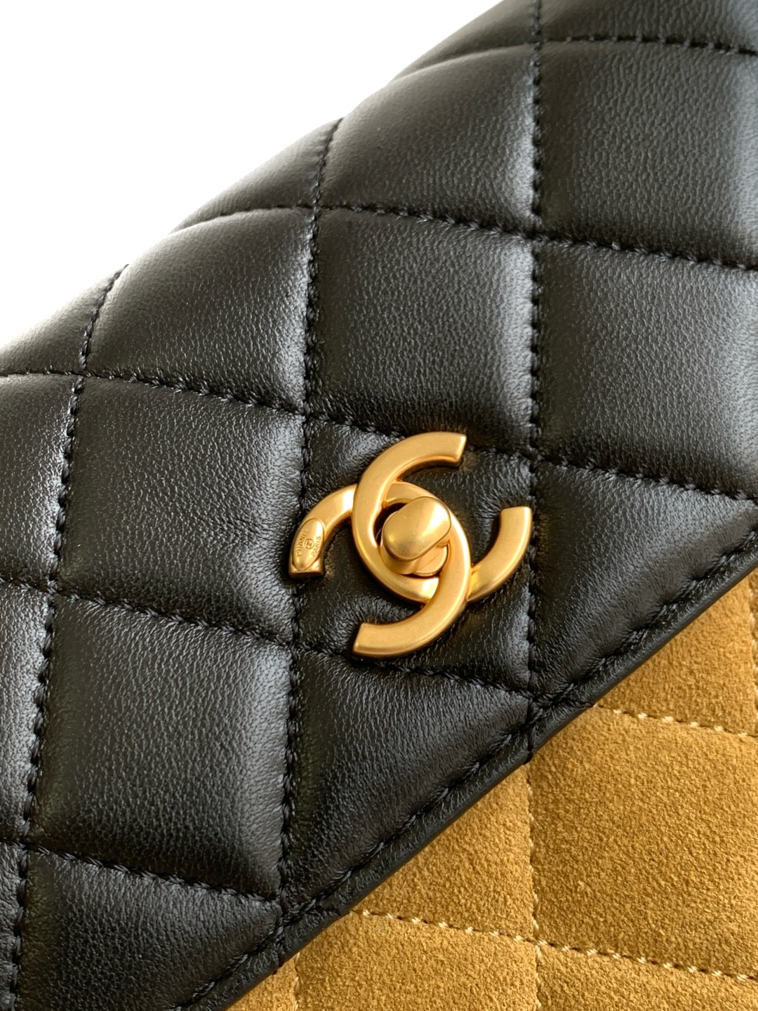 CHANEL 高仿 拼接斜背小包 菱格紋金扣 經典時尚款｜歐美奢侈品精品推薦