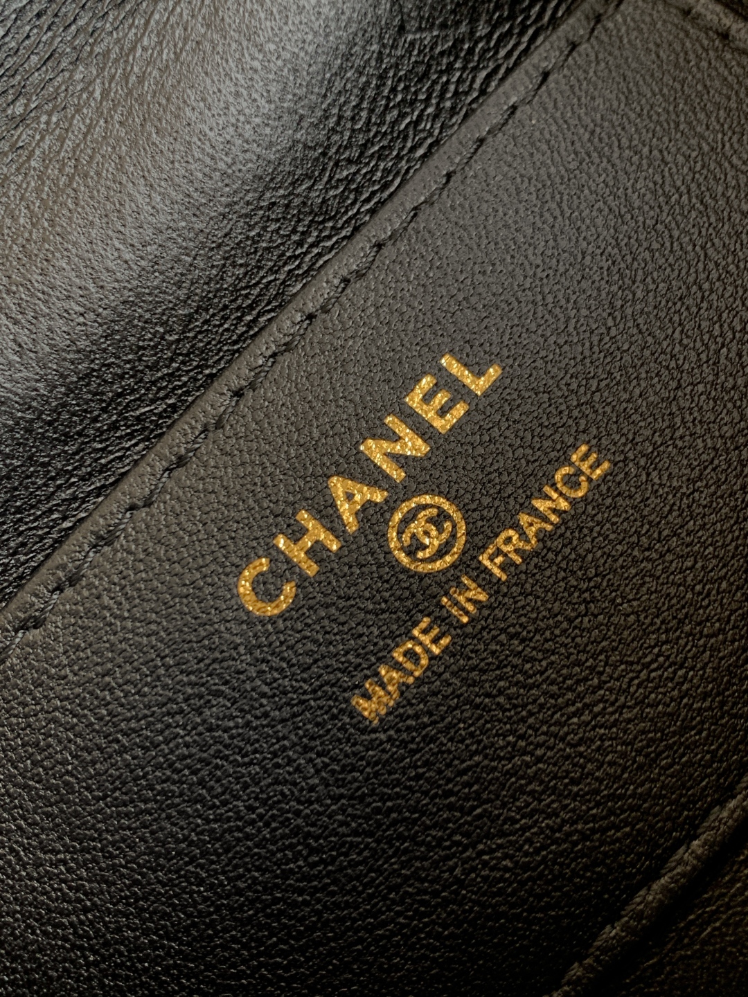 CHANEL 高仿 經典菱格紋小方包 黑色小牛皮 金扣設計｜歐美奢侈品精品推薦