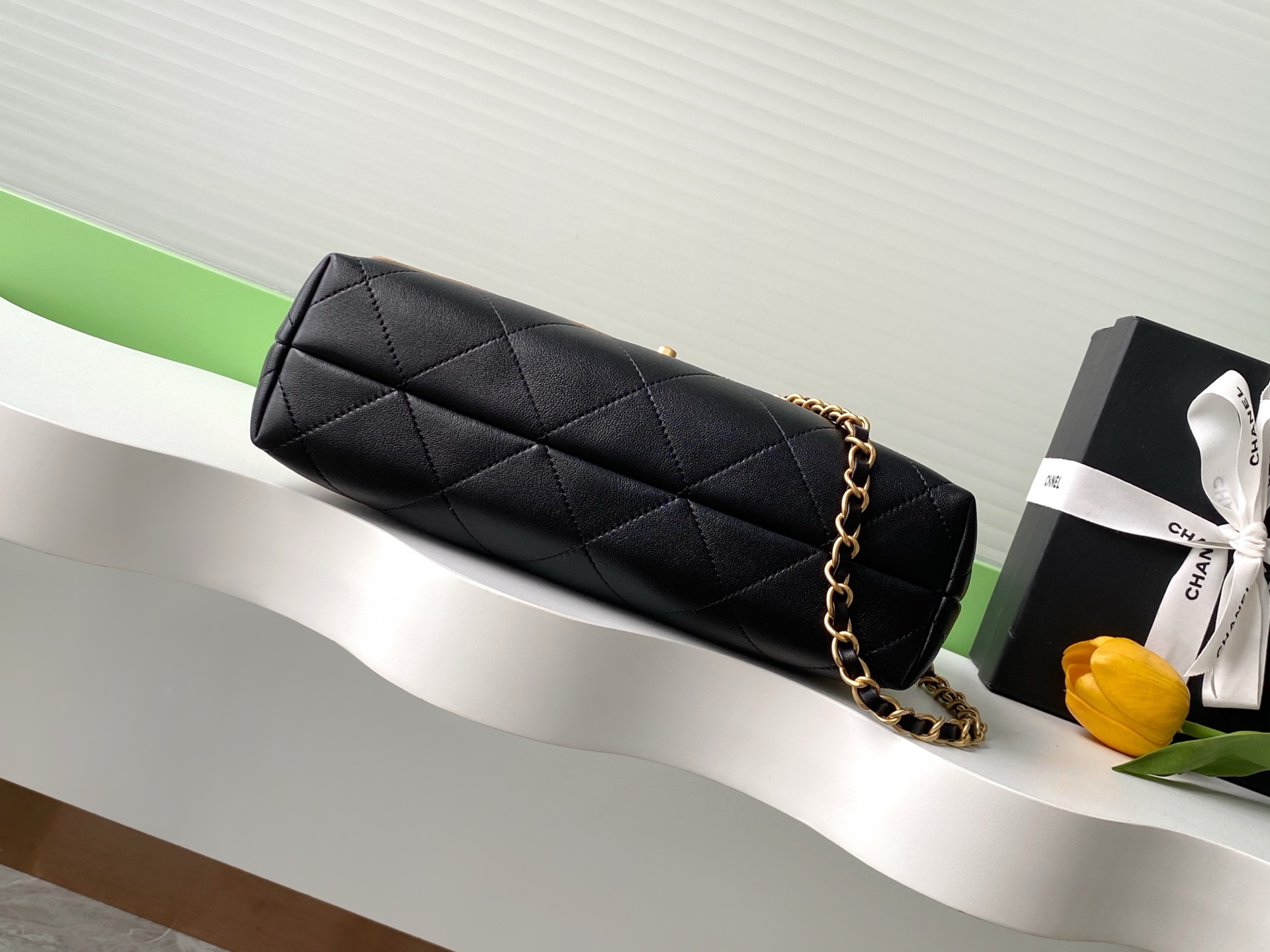 CHANEL 高仿 麂皮拼接手提鏈條包 黑棕配色 經典優雅｜歐美奢侈品精品推薦
