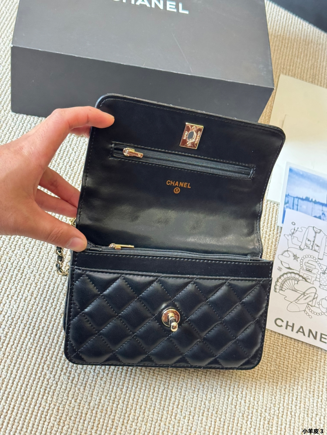 Chanel 高仿黑色小羊皮掛飾鏈條迷你單肩包｜歐美奢侈品精品推薦