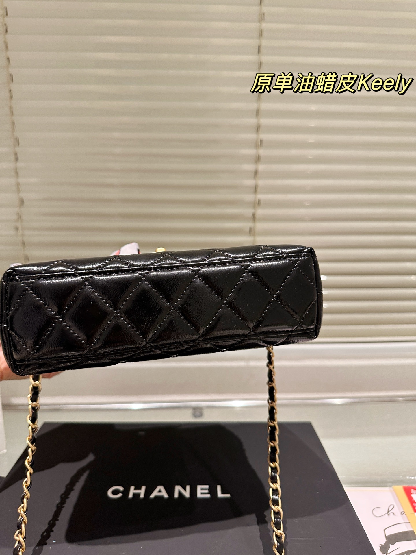 CHANEL A貨黑色菱格手提蝴蝶結小方包 油蠟皮鏈條優雅款｜歐美奢侈品精品推薦