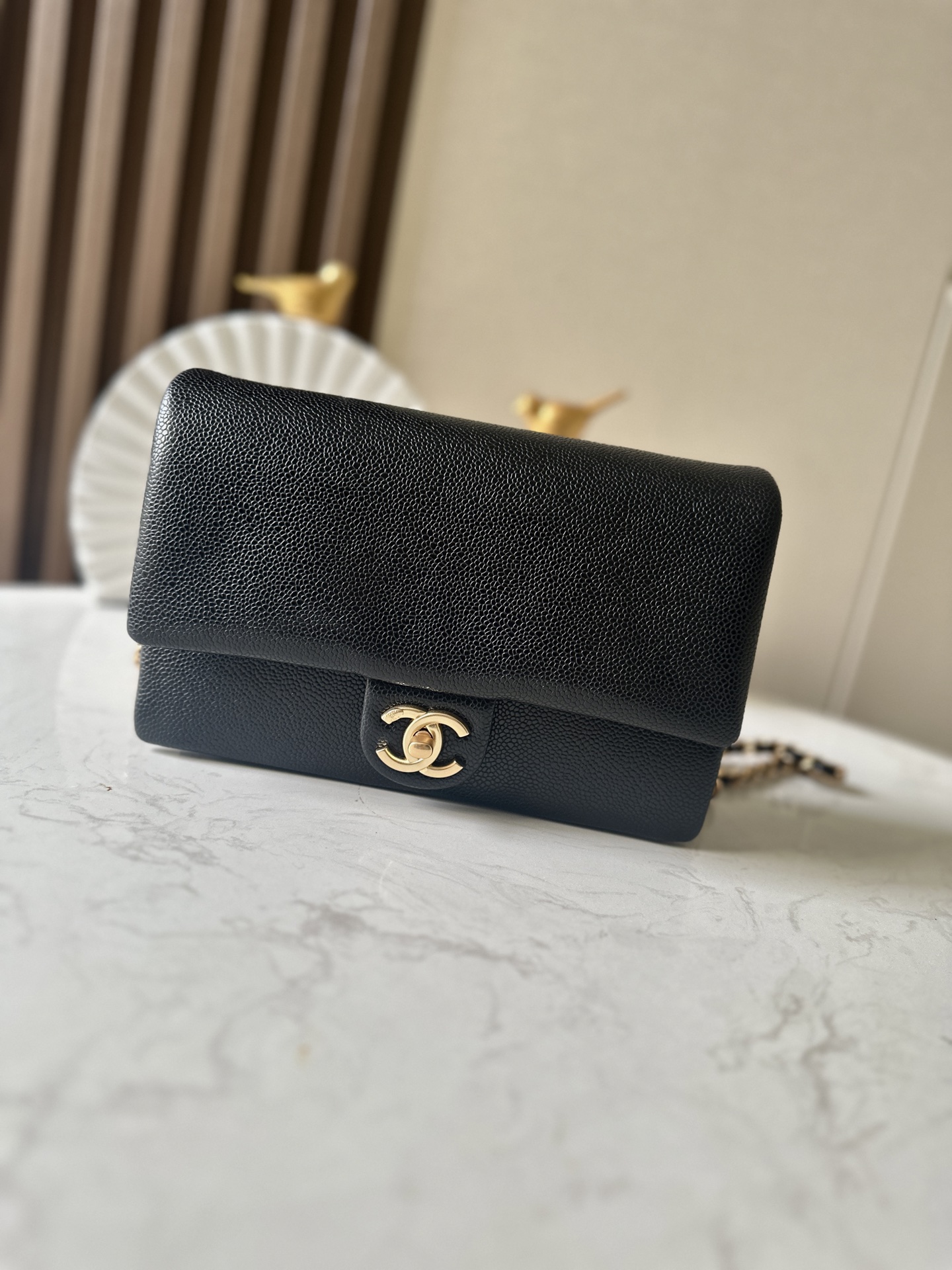 CHANEL 高仿黑色荔枝紋長夾鏈條斜背包 經典雙C小香風百搭款｜歐美奢侈品精品推薦