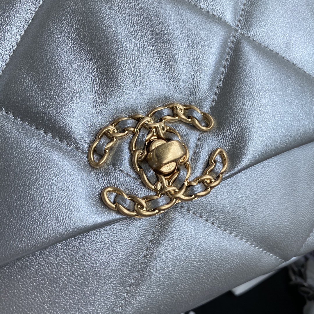 CHANEL 一比一 19 系列銀灰羊皮菱格鏈條包 典雅氣質款｜歐美奢侈品精品推薦