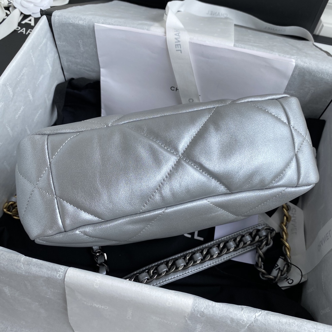 CHANEL 一比一 19 系列銀灰羊皮菱格鏈條包 典雅氣質款｜歐美奢侈品精品推薦