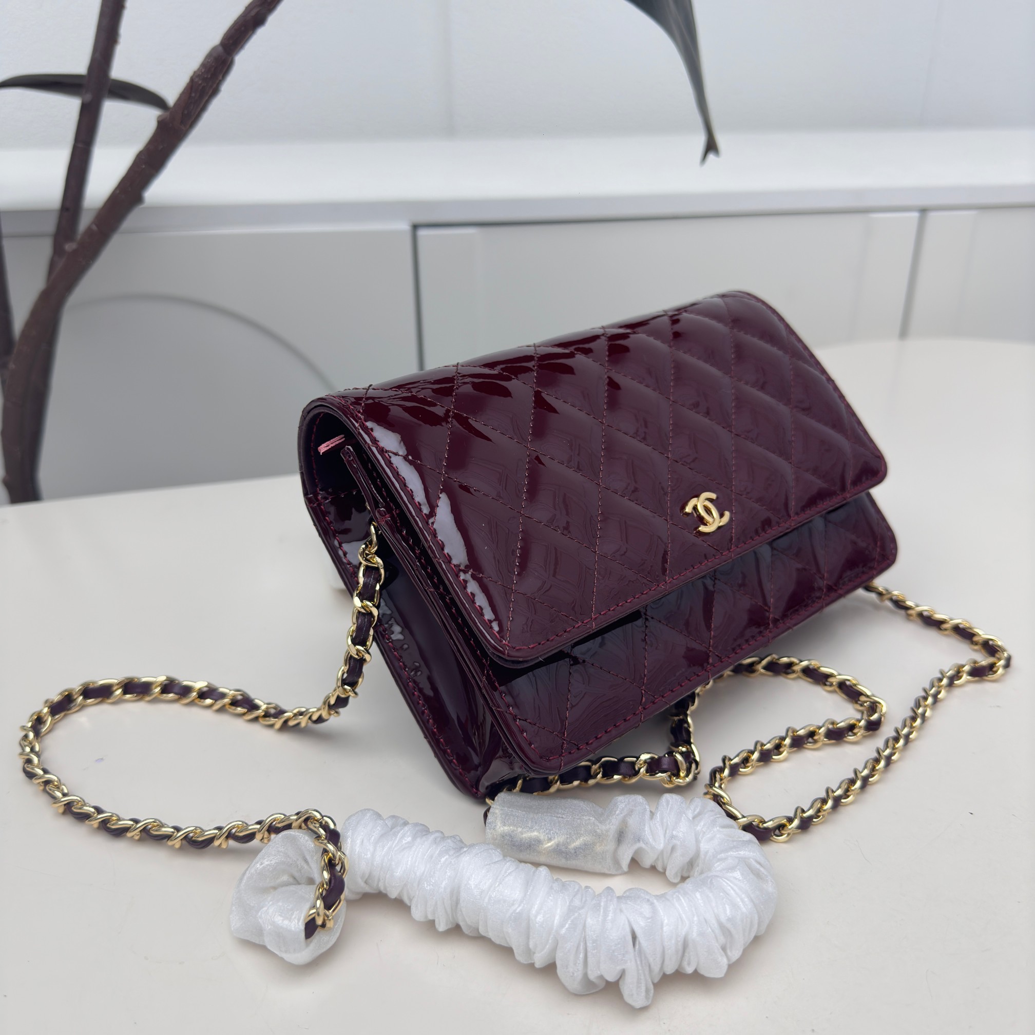CHANEL 原單亮面酒紅鏈條WOC包 漆皮菱格翻蓋小包｜歐美奢侈品精品推薦