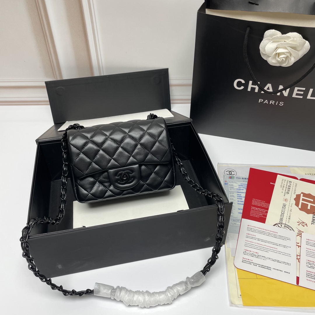 CHANEL 高仿全黑鏈條迷你翻蓋包 黑色小羊皮肩背斜背包｜歐美奢侈品精品推薦