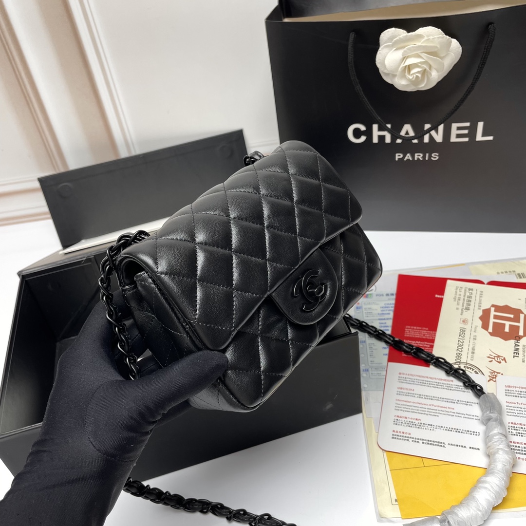 CHANEL 高仿全黑鏈條迷你翻蓋包 黑色小羊皮肩背斜背包｜歐美奢侈品精品推薦