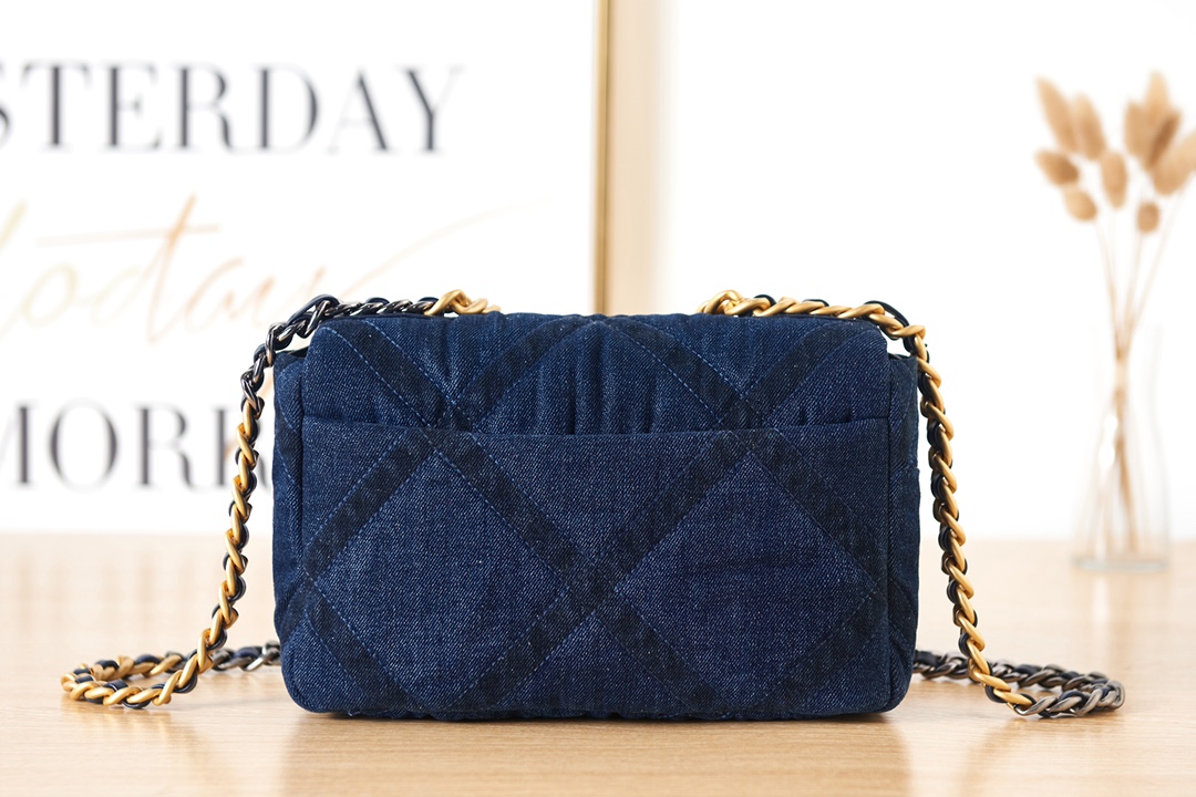 CHANEL 高仿 19 系列深藍牛仔菱格鏈條包 休閒百搭款｜歐美奢侈品精品推薦