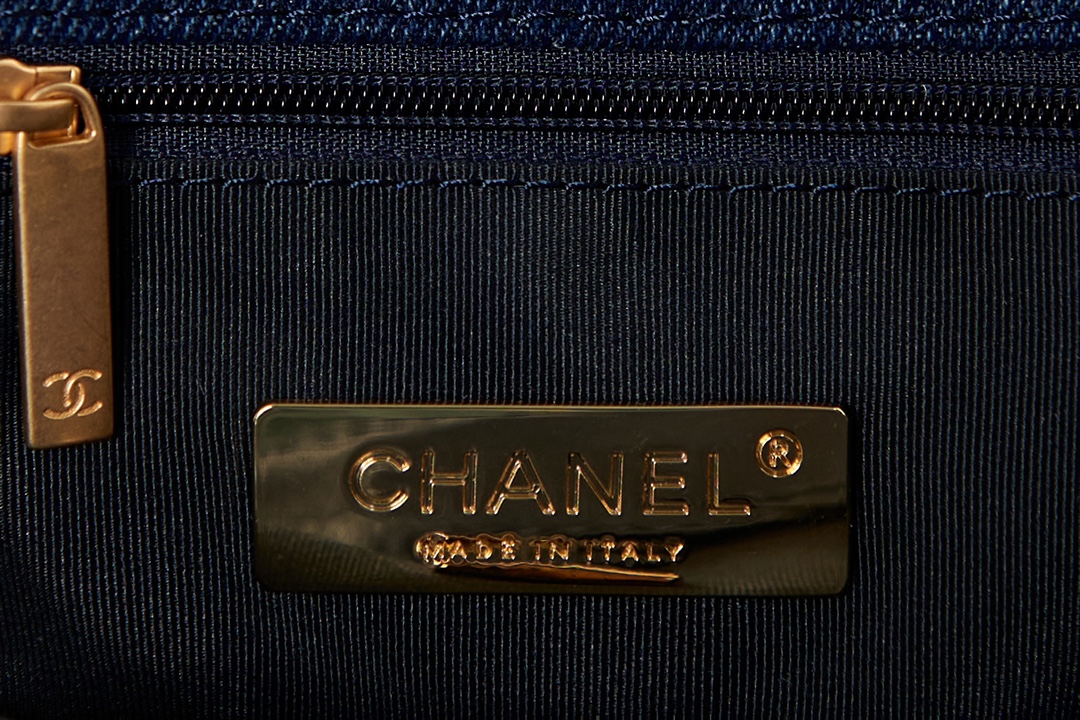CHANEL 高仿 19 系列深藍牛仔菱格鏈條包 休閒百搭款｜歐美奢侈品精品推薦