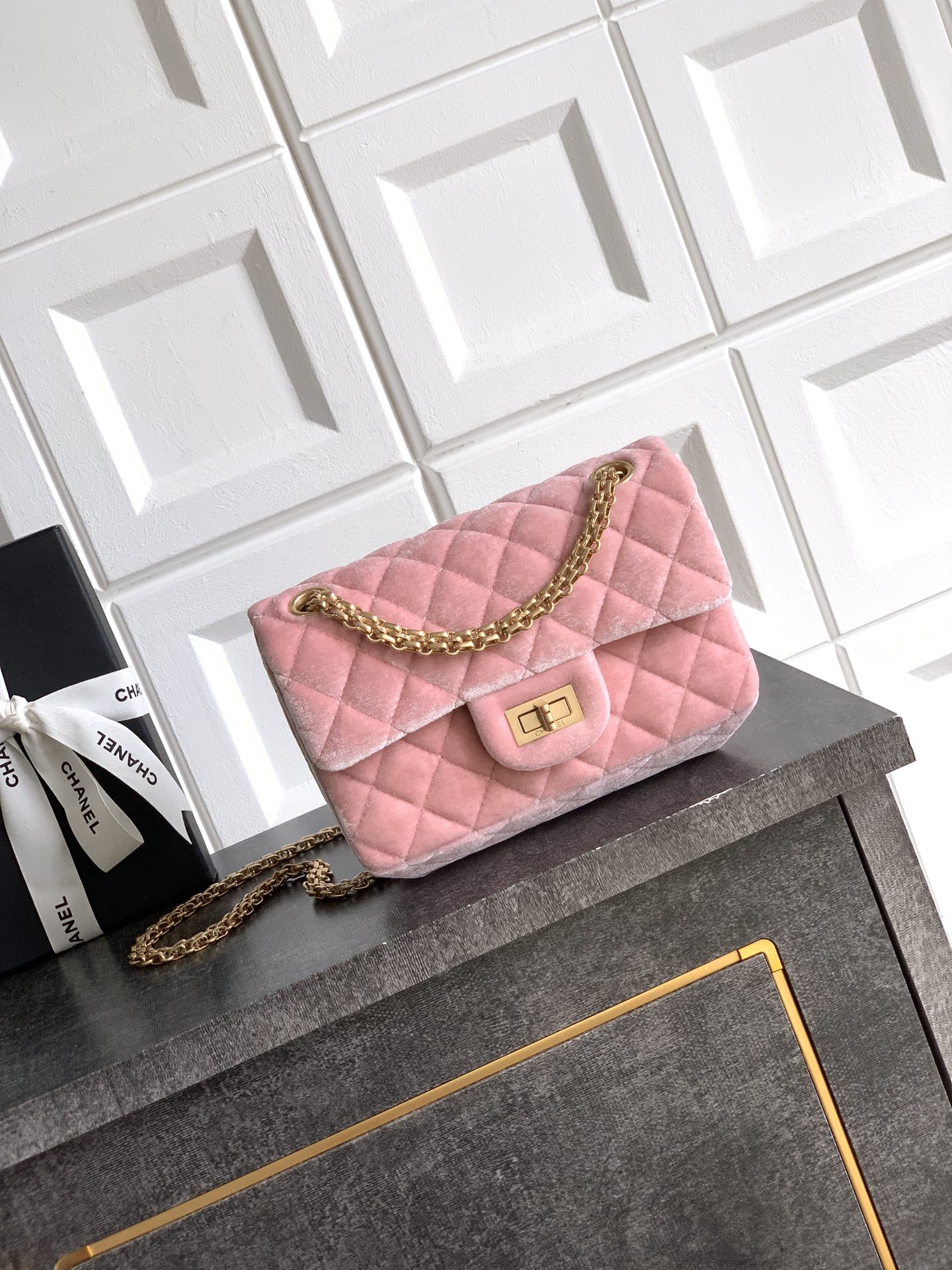 CHANEL 原單 粉色天鵝絨復古菱格鏈條包 甜美優雅款