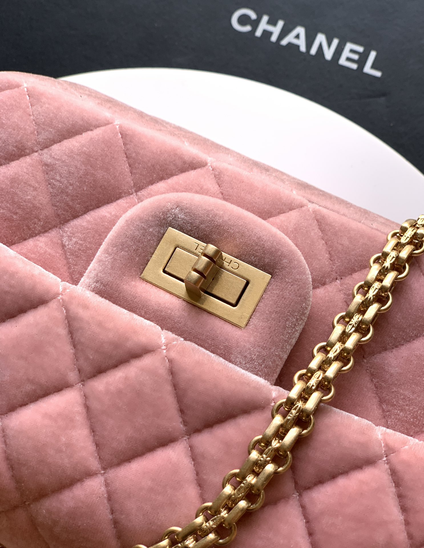 CHANEL 原單 粉色天鵝絨復古菱格鏈條包 甜美優雅款｜歐美奢侈品精品推薦