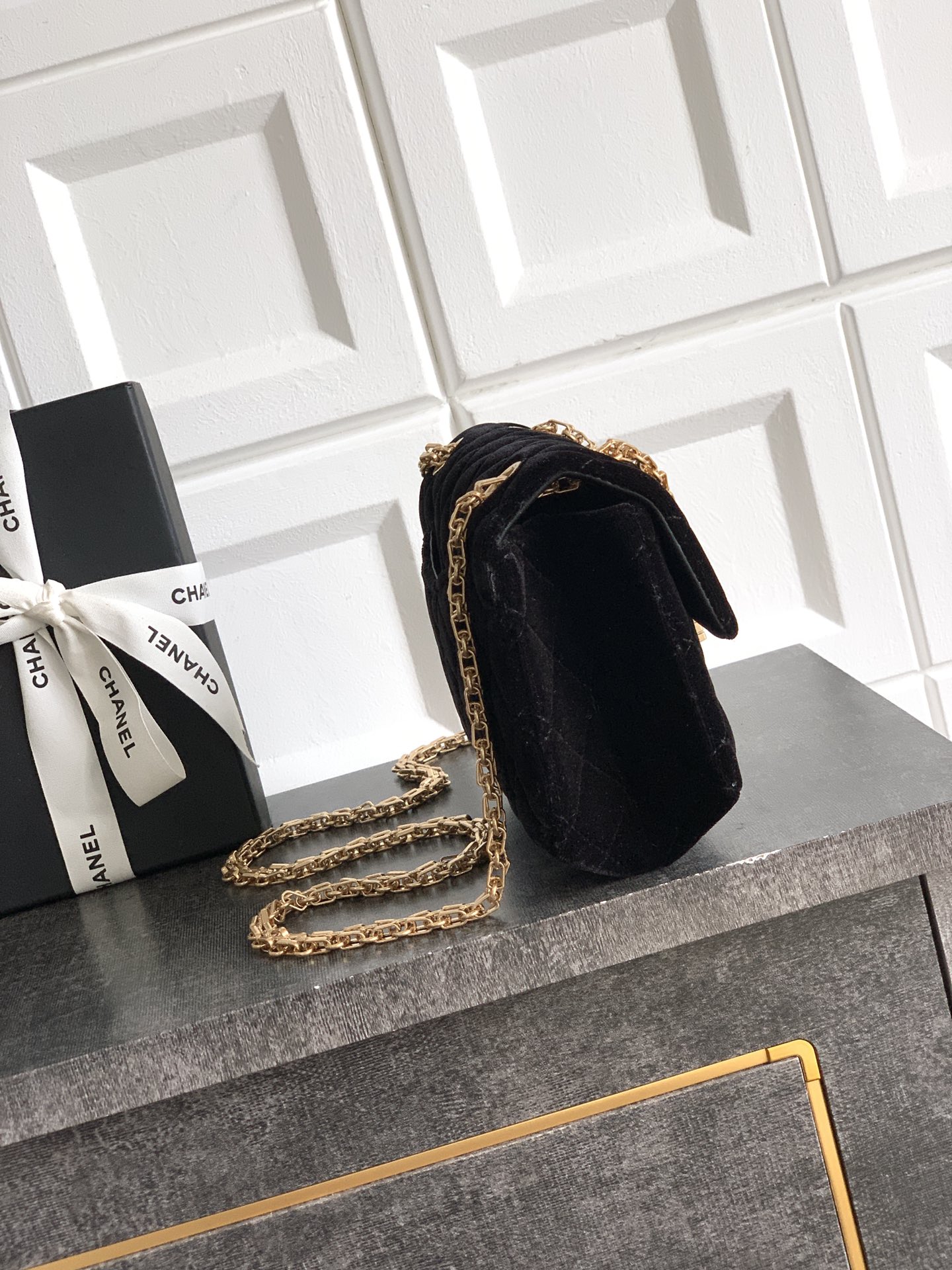 CHANEL A貨 黑色天鵝絨小型菱格鏈條包 低調經典款｜歐美奢侈品精品推薦