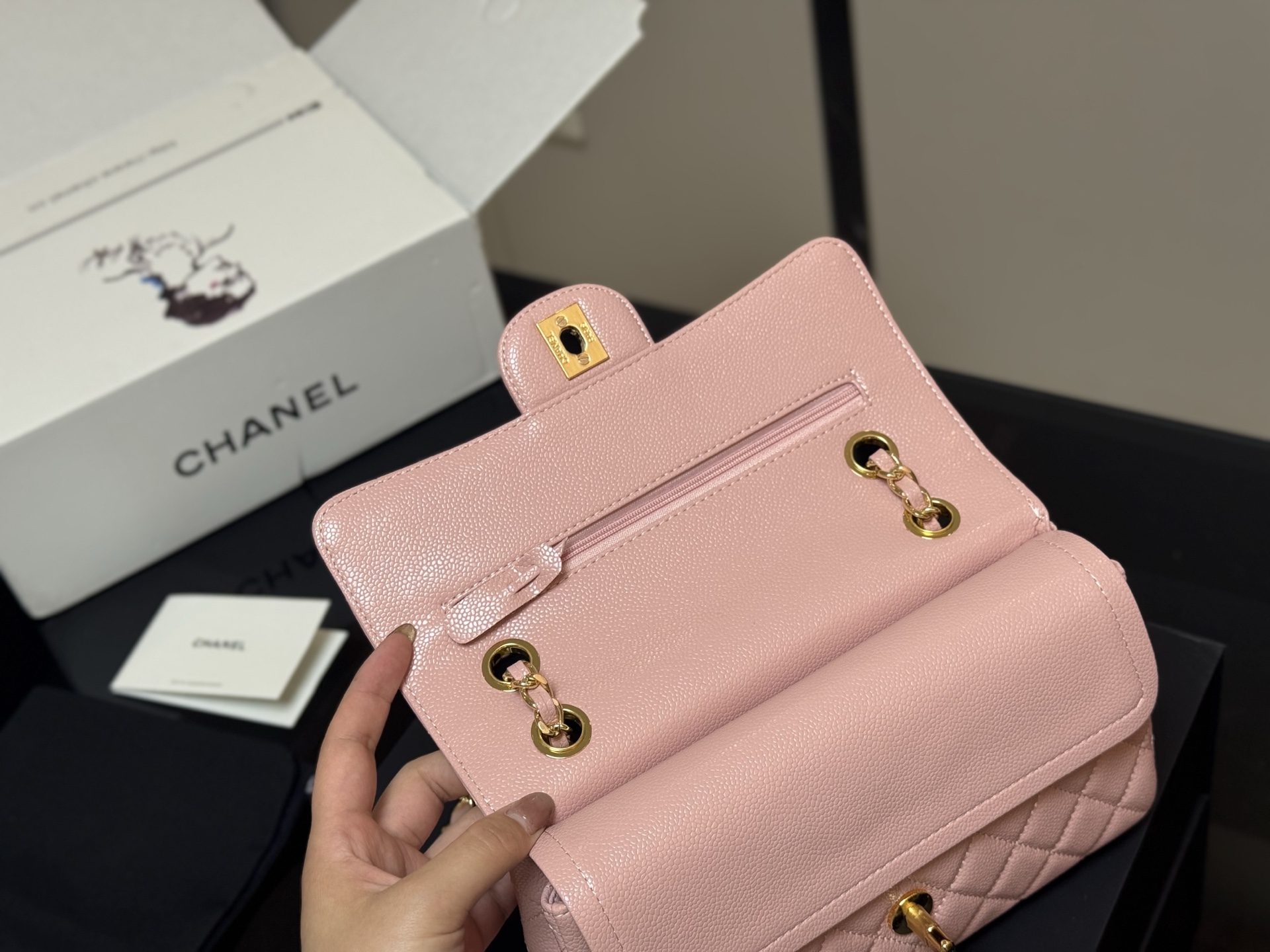 CHANEL 精品仿製粉色魚子醬皮鏈條包 經典質感款｜歐美奢侈品精品推薦