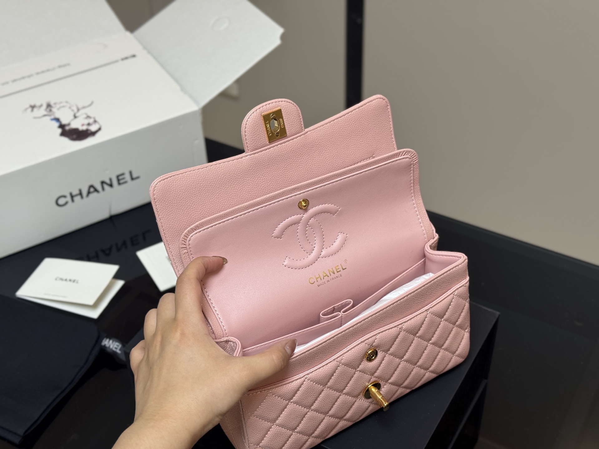 CHANEL 精品仿製粉色魚子醬皮鏈條包 經典質感款｜歐美奢侈品精品推薦