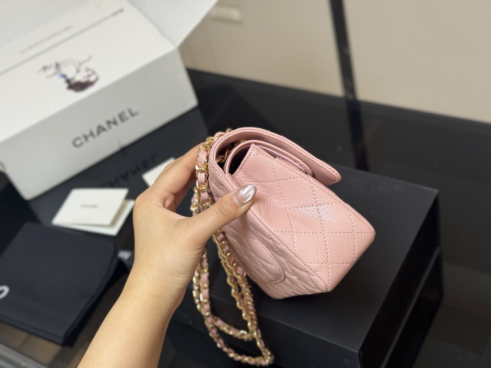 CHANEL 精品仿製粉色魚子醬皮鏈條包 經典質感款｜歐美奢侈品精品推薦