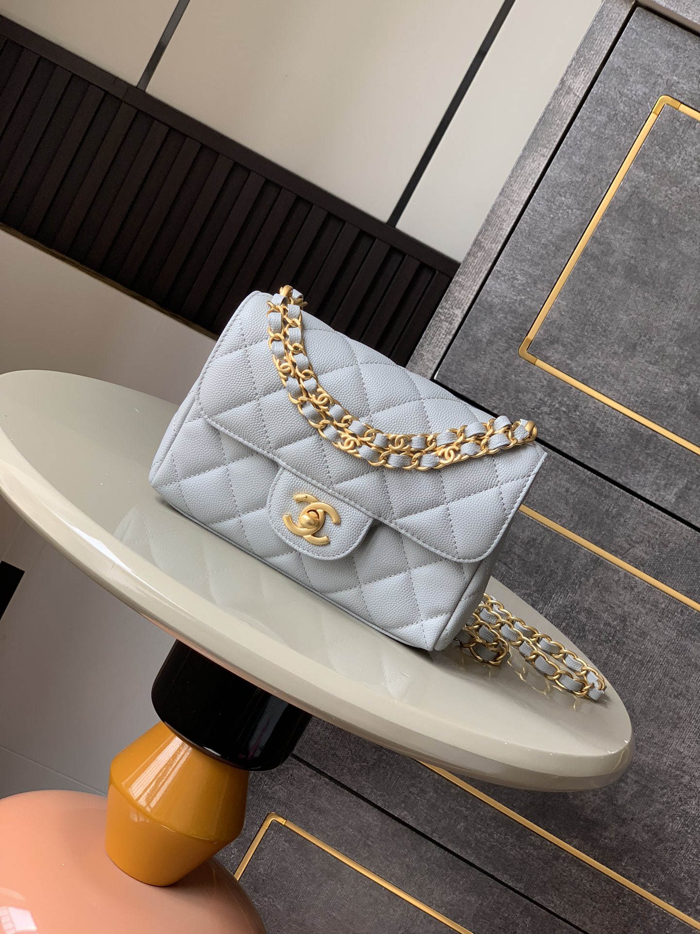 CHANEL 高仿淺藍色迷你鏈條包 清新俏麗款｜歐美奢侈品精品推薦