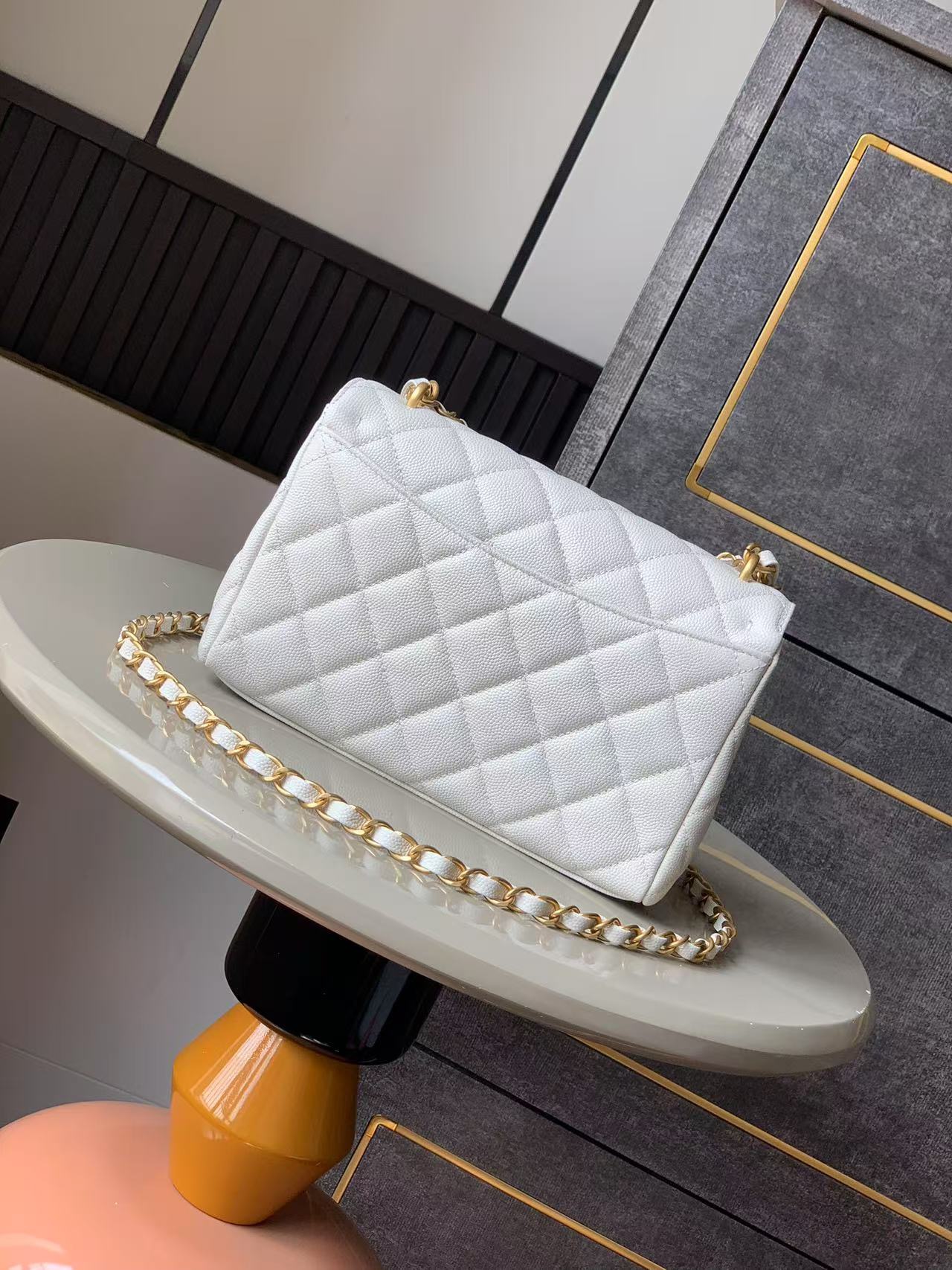 CHANEL 原單白色迷你鏈條包 優雅百搭款｜歐美奢侈品精品推薦