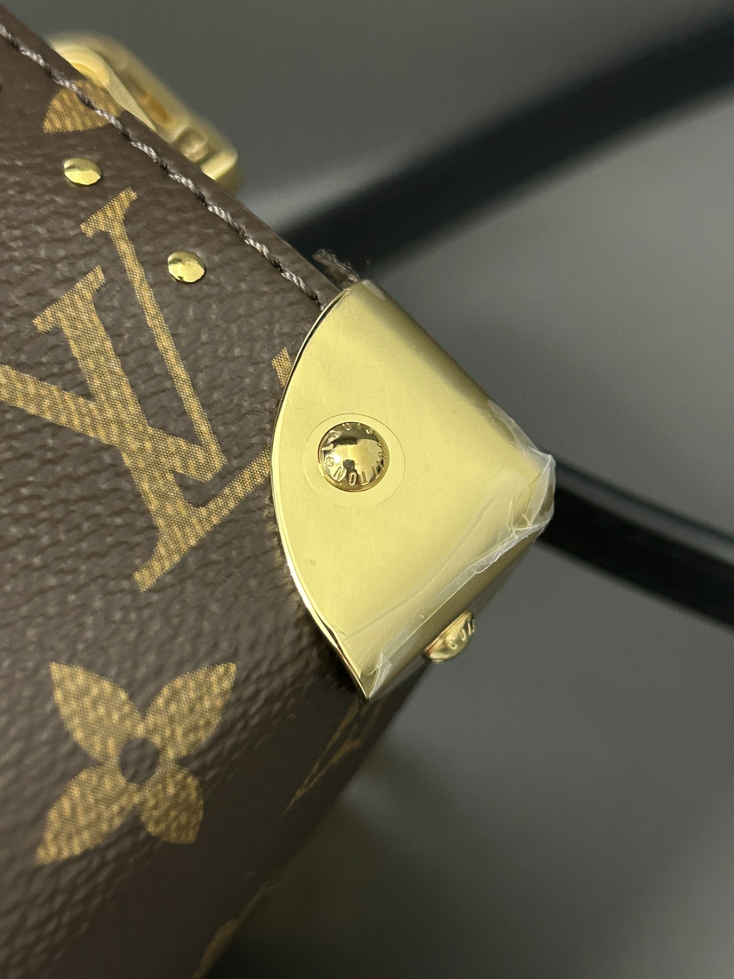 LV高仿M13146 Monogram鏈條手提包女款精品百搭設計｜歐美奢侈品精品推薦