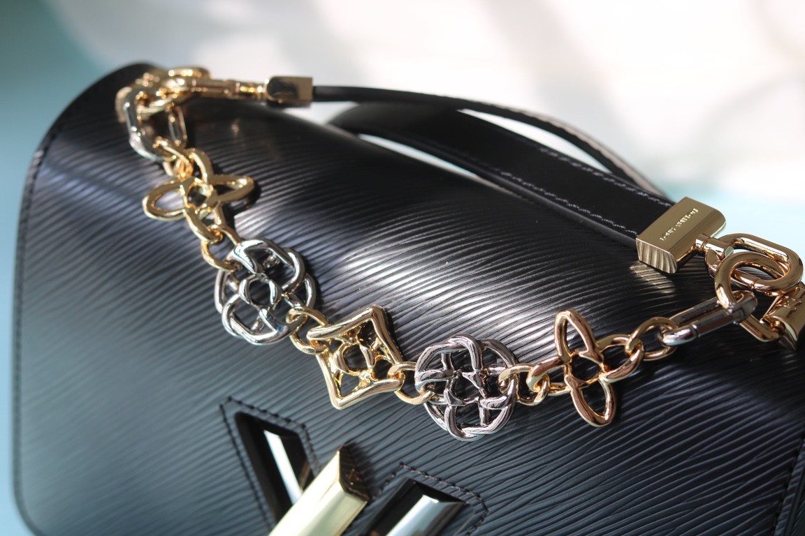 LV高仿Twist 50391黑色Epi壓紋女款肩背包精品鏈條設計｜歐美奢侈品精品推薦