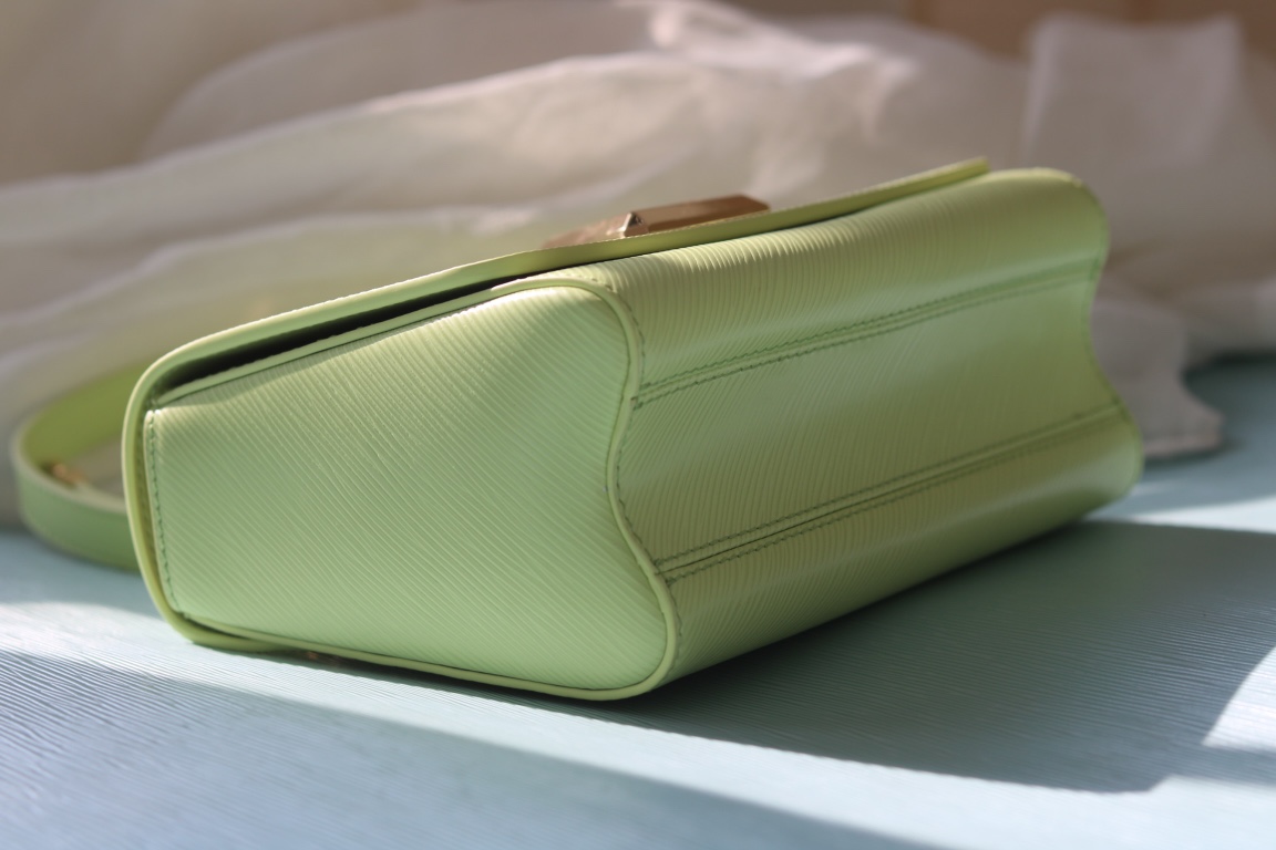 LV一比一Twist 22773綠色Epi壓紋女款肩背包精品鏈條設計｜歐美奢侈品精品推薦