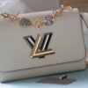 LV A貨Twist 22774白色Epi壓紋女款肩背包精品鏈條設計|超A仿原單精品圖片 2 LV A貨Twist 22774白色Epi壓紋女款肩背包精品鏈條設計|歐美奢侈品精品推薦