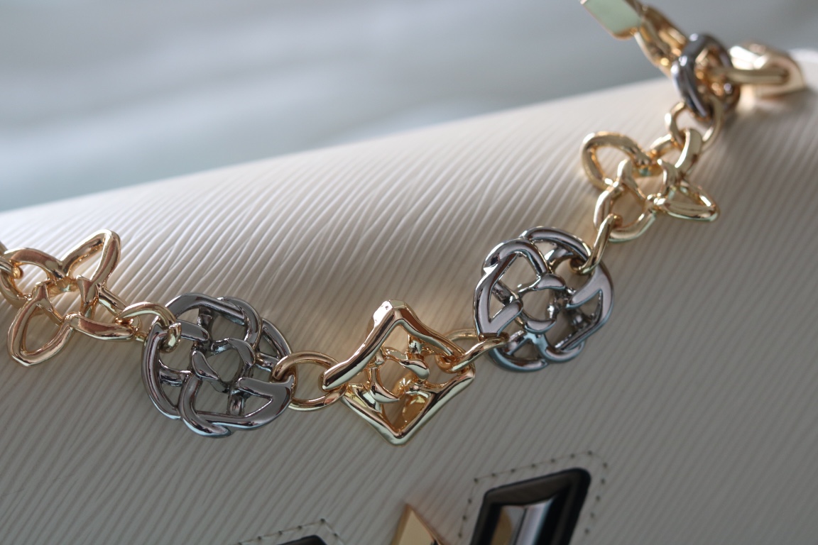 LV A貨Twist 22774白色Epi壓紋女款肩背包精品鏈條設計|超A仿原單精品圖片 13 LV A貨Twist 22774白色Epi壓紋女款肩背包精品鏈條設計|歐美奢侈品精品推薦