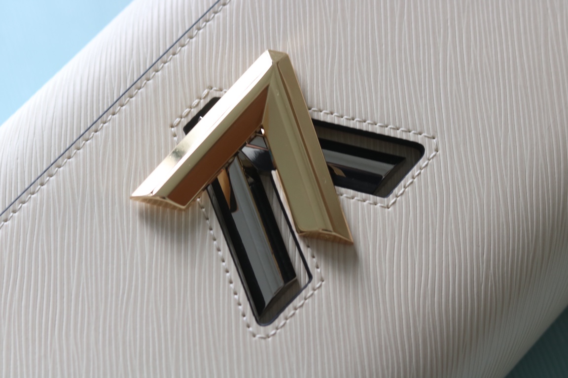 LV A貨Twist 22774白色Epi壓紋女款肩背包精品鏈條設計|超A仿原單精品圖片 11 LV A貨Twist 22774白色Epi壓紋女款肩背包精品鏈條設計|歐美奢侈品精品推薦