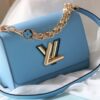 LV高仿Twist 22768藍色Epi壓紋女款肩背包精品鏈條肩帶|超A仿原單精品圖片 2 LV高仿Twist 22768藍色Epi壓紋女款肩背包精品鏈條肩帶|歐美奢侈品精品推薦