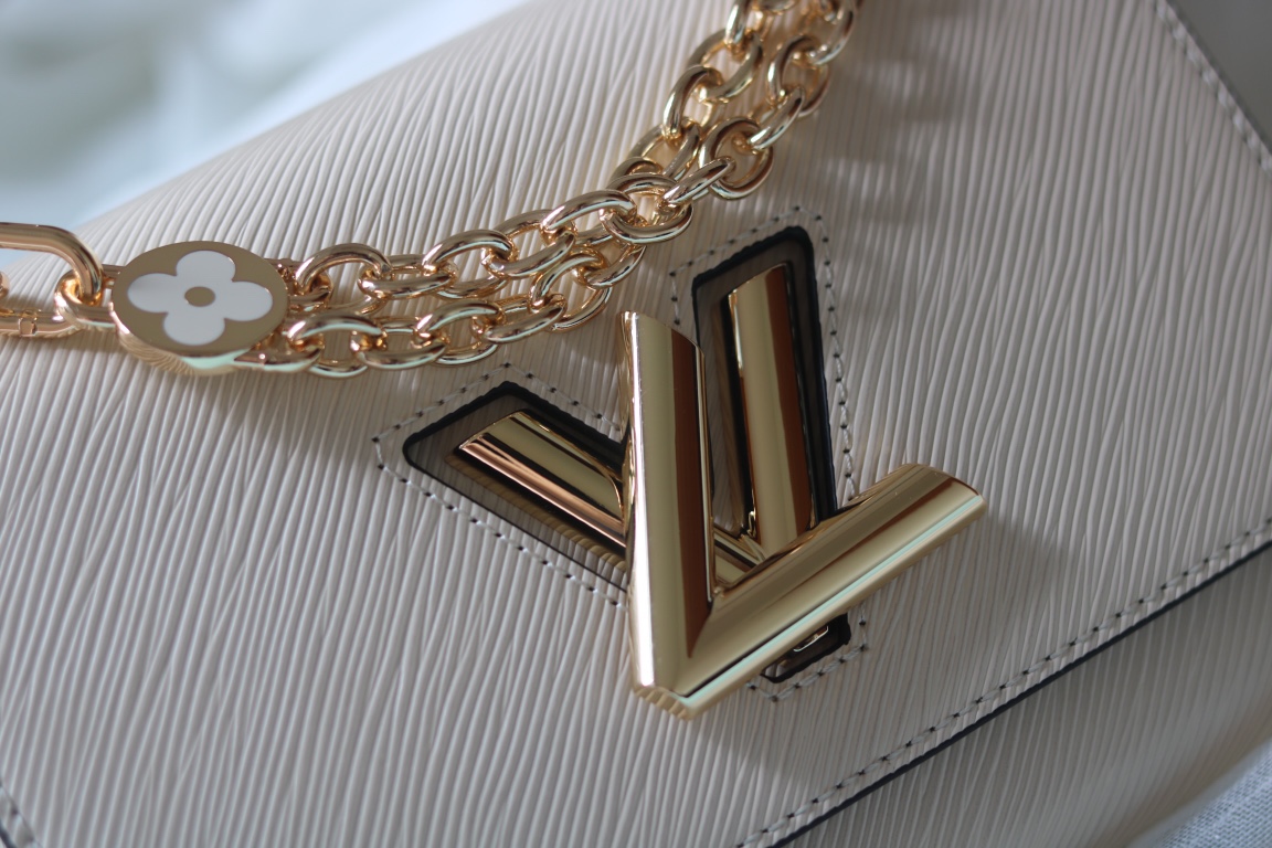 LV一比一Twist 22768米白色Epi壓紋女款肩背包精品鏈條肩帶|超A仿原單精品圖片 13 LV一比一Twist 22768米白色Epi壓紋女款肩背包精品鏈條肩帶|歐美奢侈品精品推薦