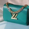 LV高仿Twist 59403綠松石藍Epi壓紋鏈條肩背包時尚亮眼款|超A仿原單精品圖片 2 LV高仿Twist 59403綠松石藍Epi壓紋鏈條肩背包時尚亮眼款|歐美奢侈品精品推薦