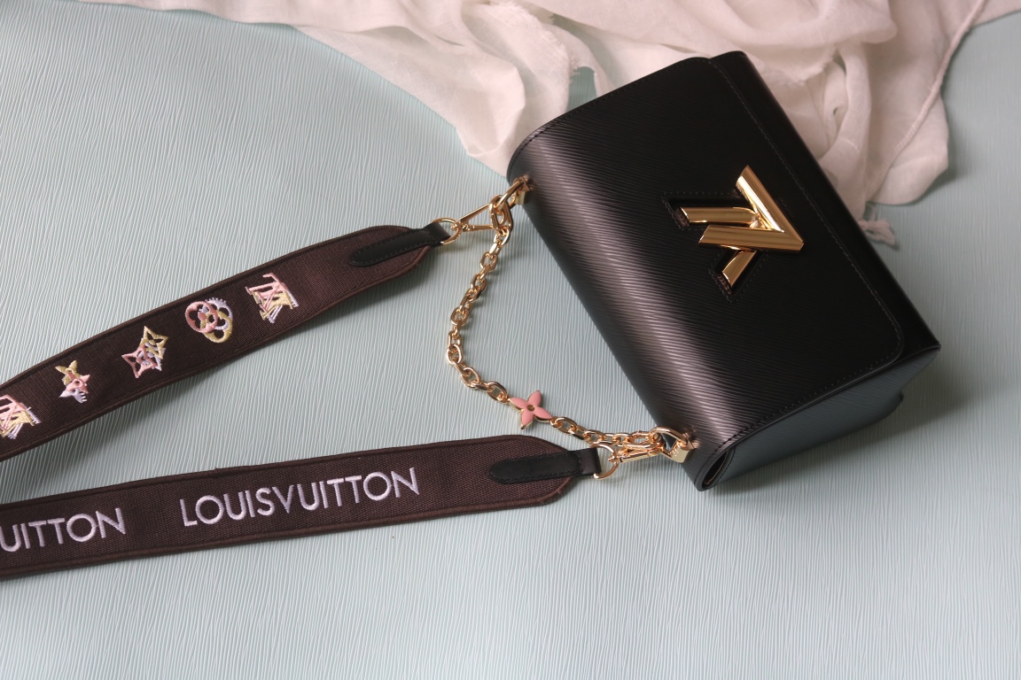 LV一比一Twist 50398黑色Epi皮革寬肩帶刺繡花朵包|超A仿原單精品圖片 14 LV一比一Twist 50398黑色Epi皮革寬肩帶刺繡花朵包|歐美奢侈品精品推薦